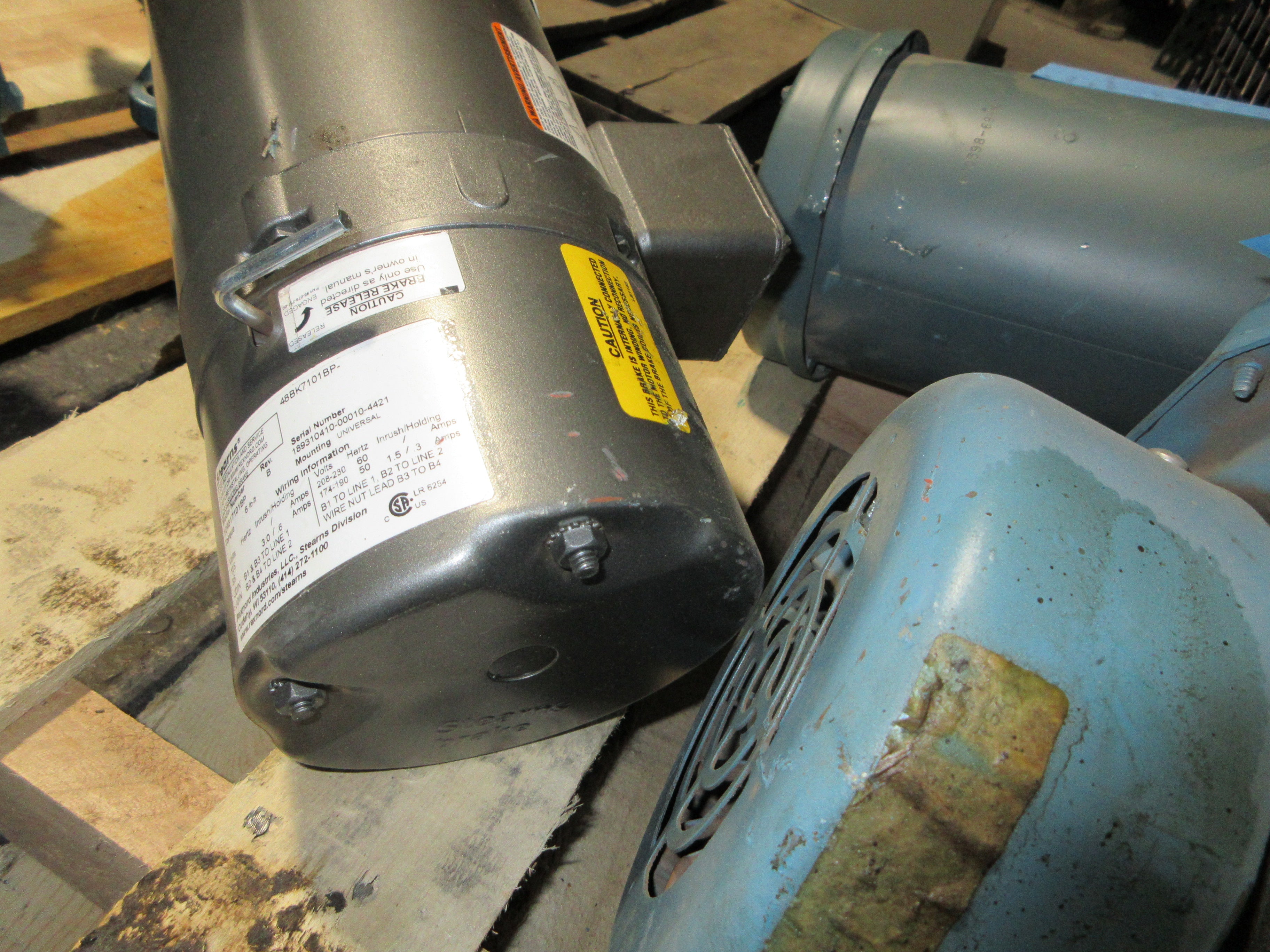 Baldor / Electra-Gear Gearmotor W/Brake VBM3542 / ABC26C540LE/F 0.75HP Used