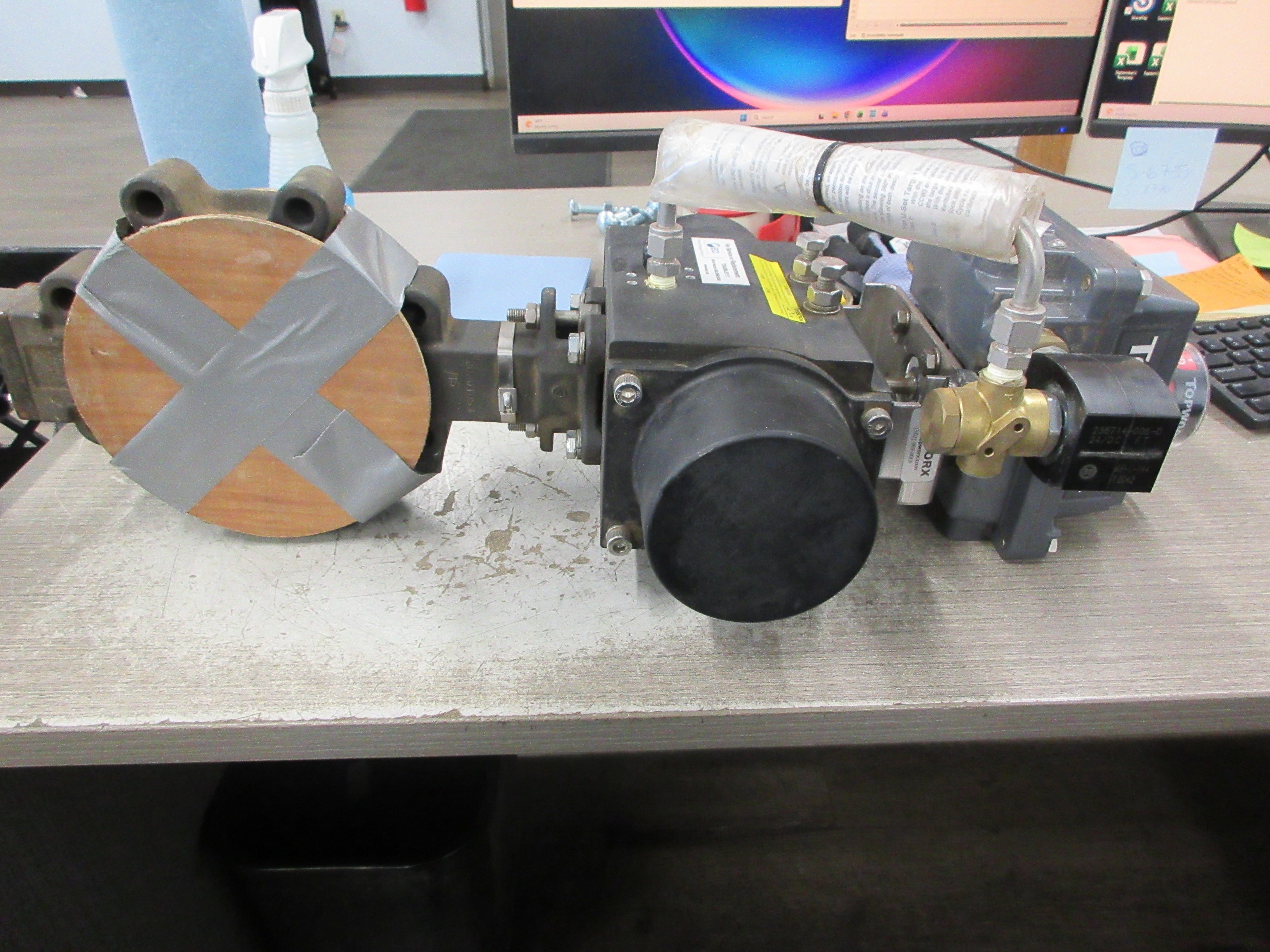 Keystone K-Ball Actuated Valve W/Positioner F190FSHG15RFL010 Used