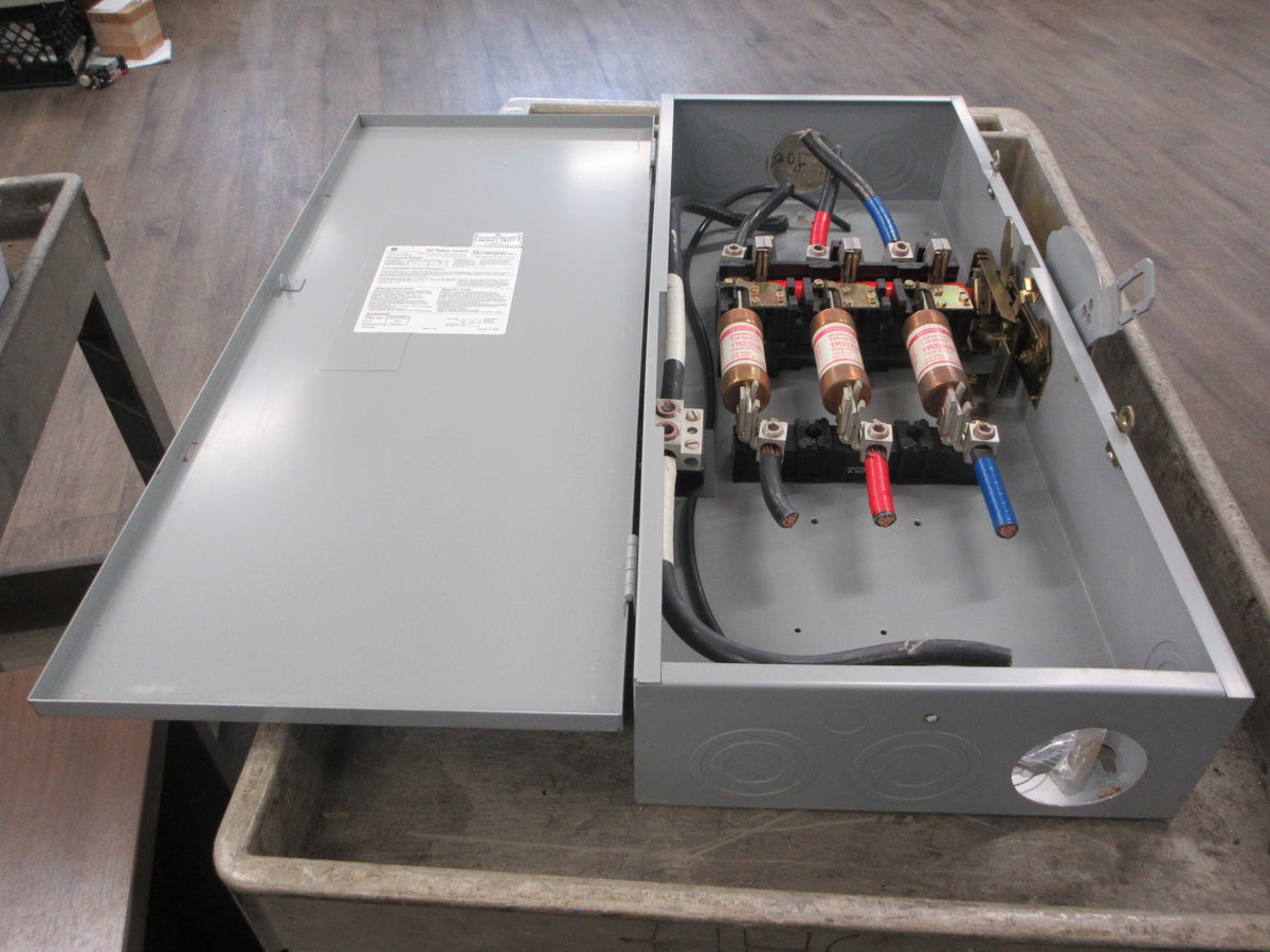 GE Fusible Safety Switch/Disconnect TH4324 Mod. 10 240V 200A Used