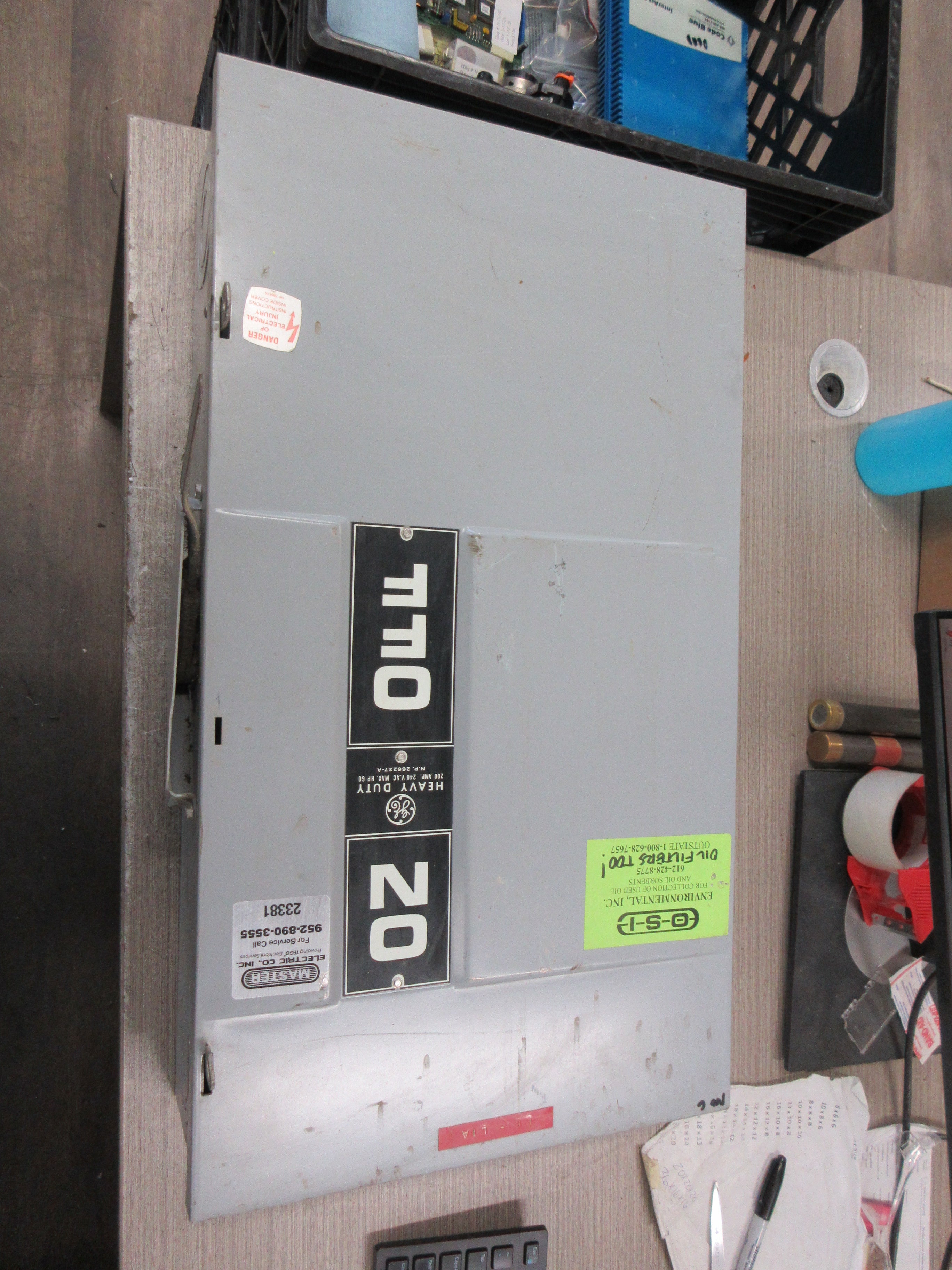 GE Fusible Safety Switch Disconnect TH4324 Mod 5 200A 240V Type 1 Enclosure Used