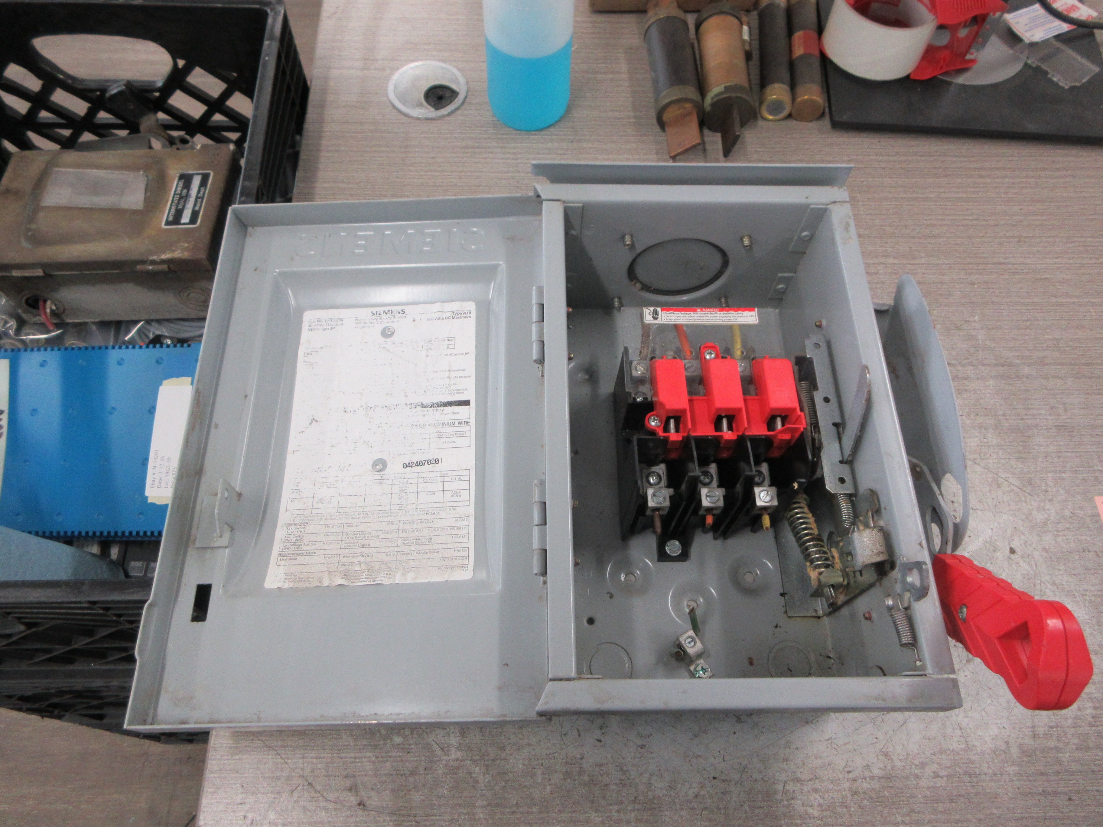 Siemens Non-Fusible 3R Safety Switch/Disconnect HNF361R 30A 600V 3P Used