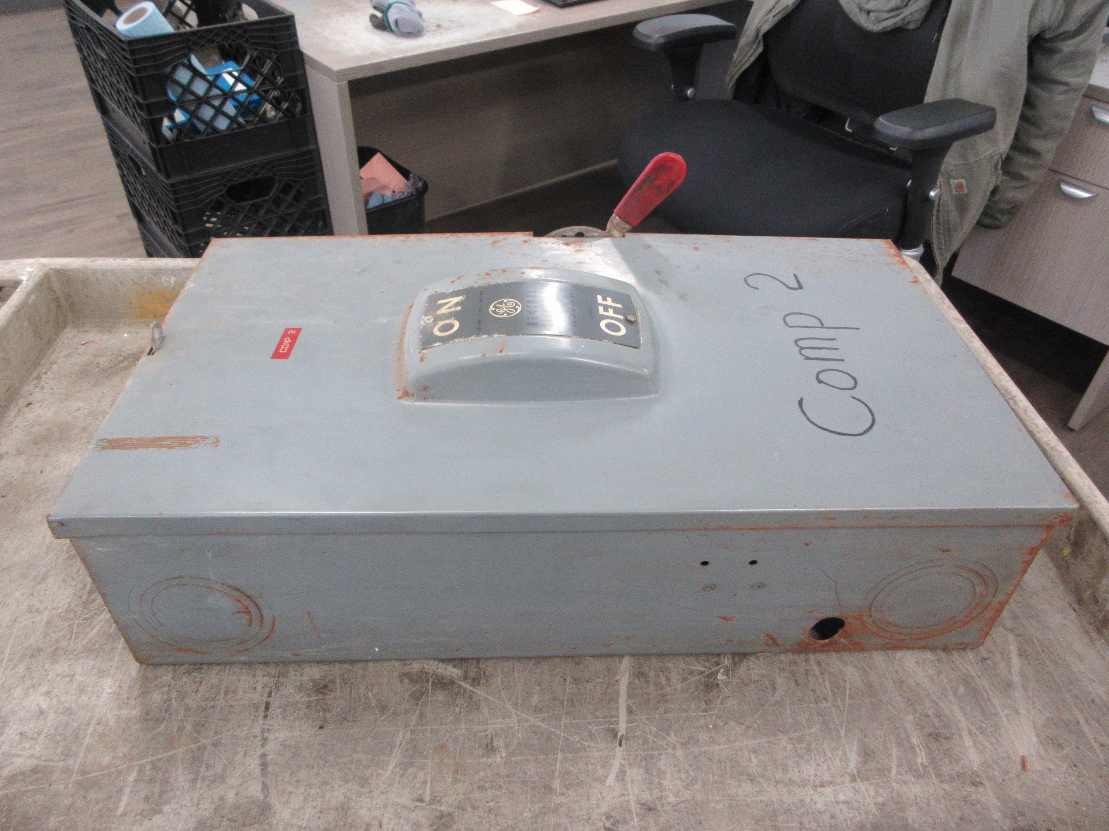 GE Non-Fusible Safety Switch/Disconnect TGN3324 Mod. 1 200A 240V 3P Used
