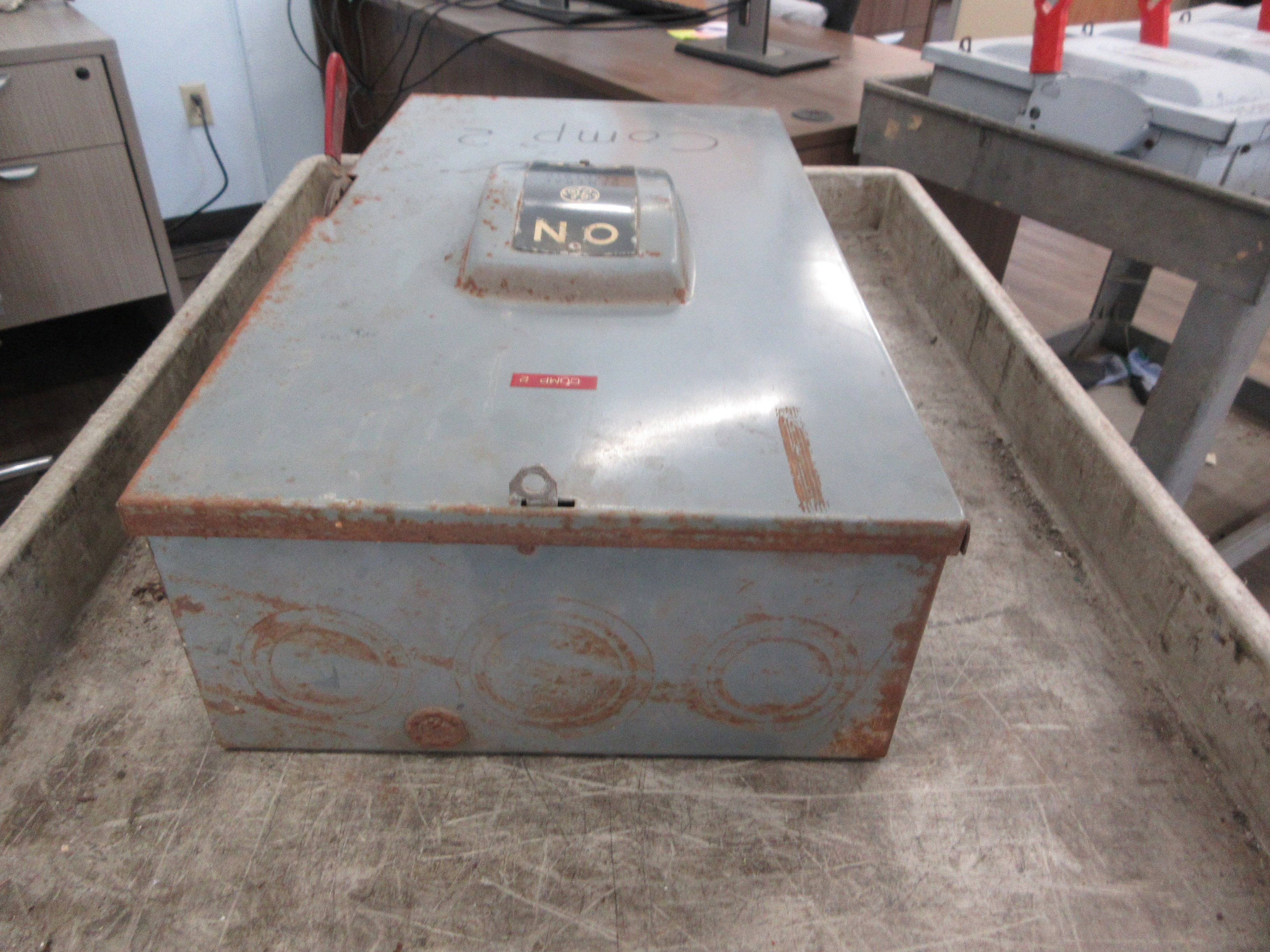 GE Non-Fusible Safety Switch/Disconnect TGN3324 Mod. 1 200A 240V 3P Used