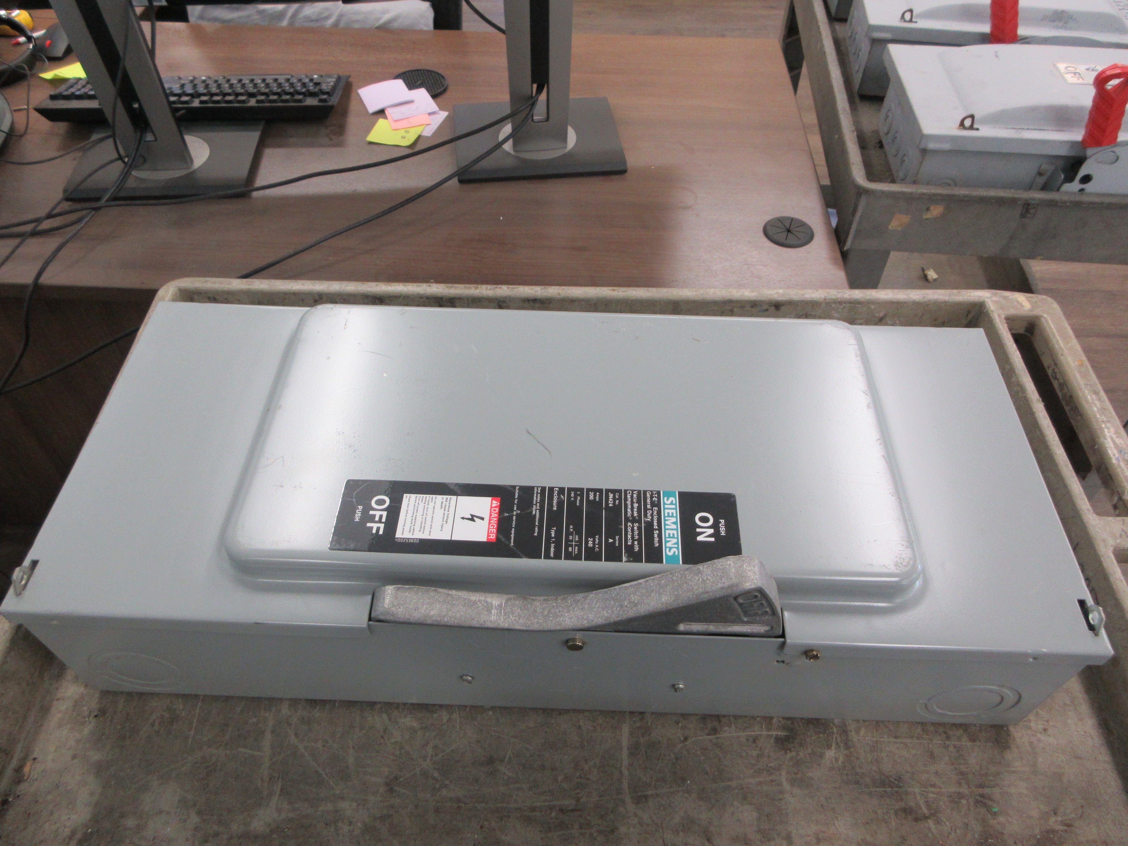 Siemens ITE Fusible Safety Switch/Disconnect JN424 Ser. A 200A 240V 3P Used