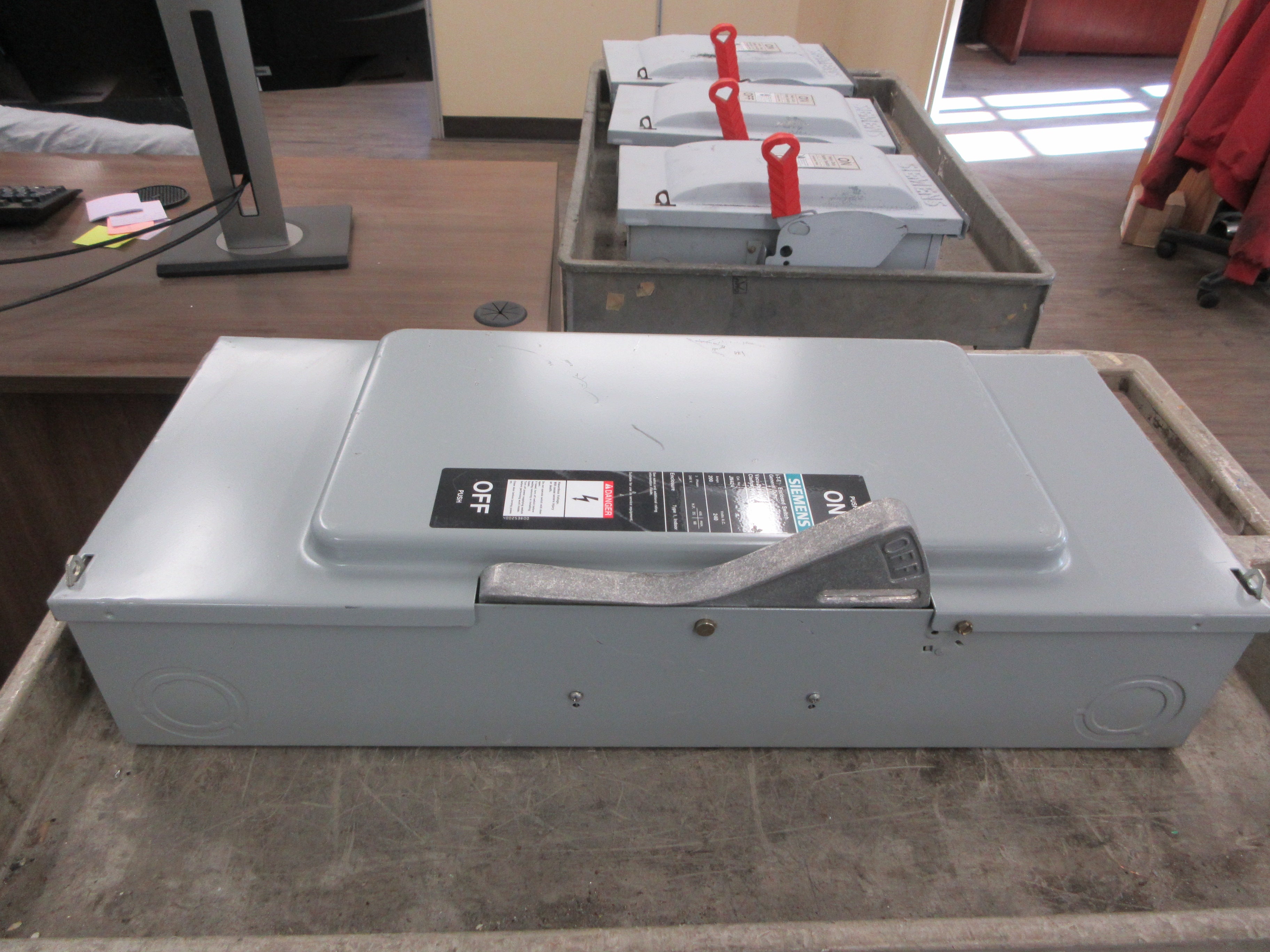 Siemens ITE Fusible Safety Switch/Disconnect JN424 Ser. A 200A 240V 3P Used