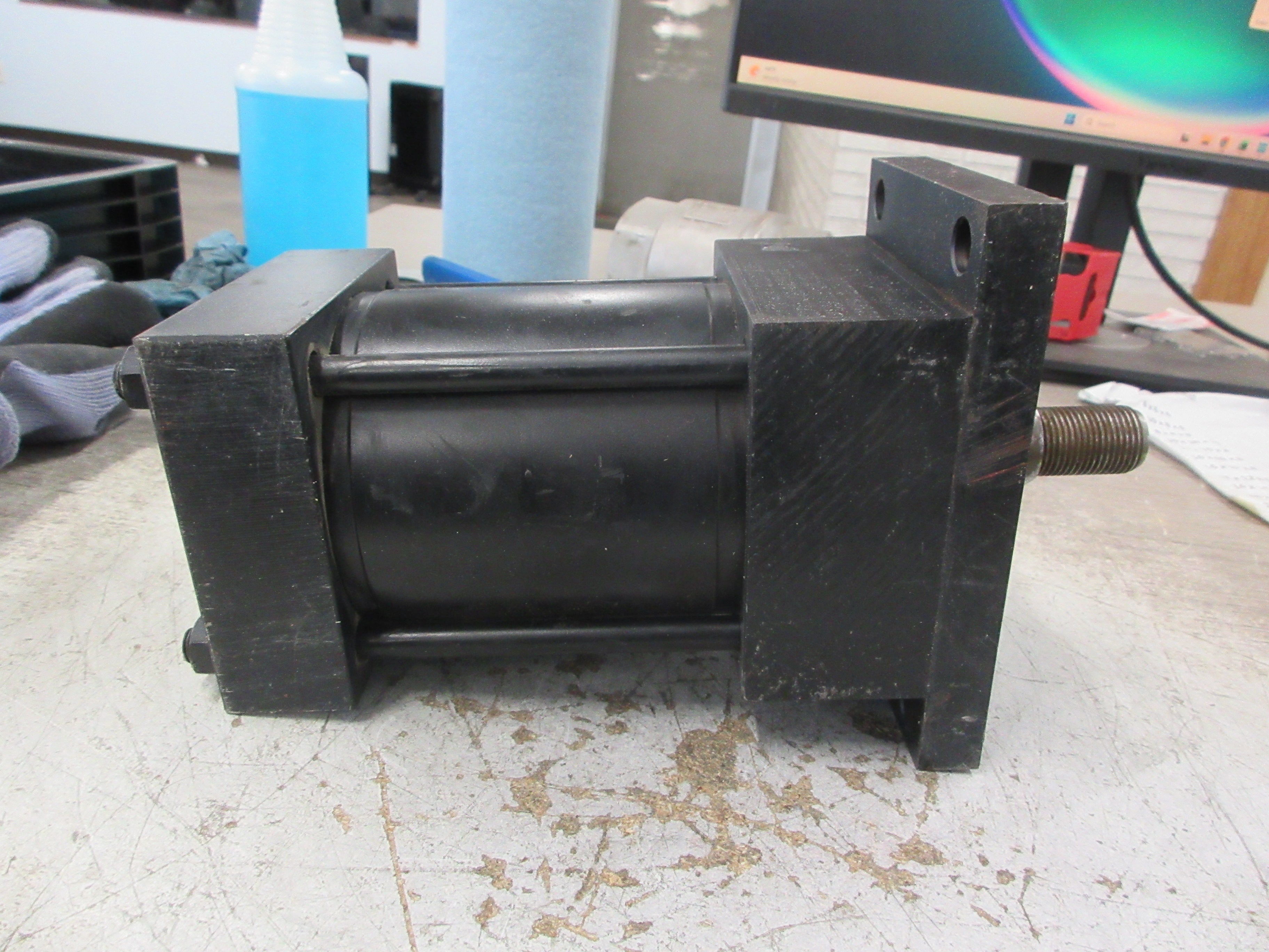 RWC Air Cylinder 884716106 250 PSI Used