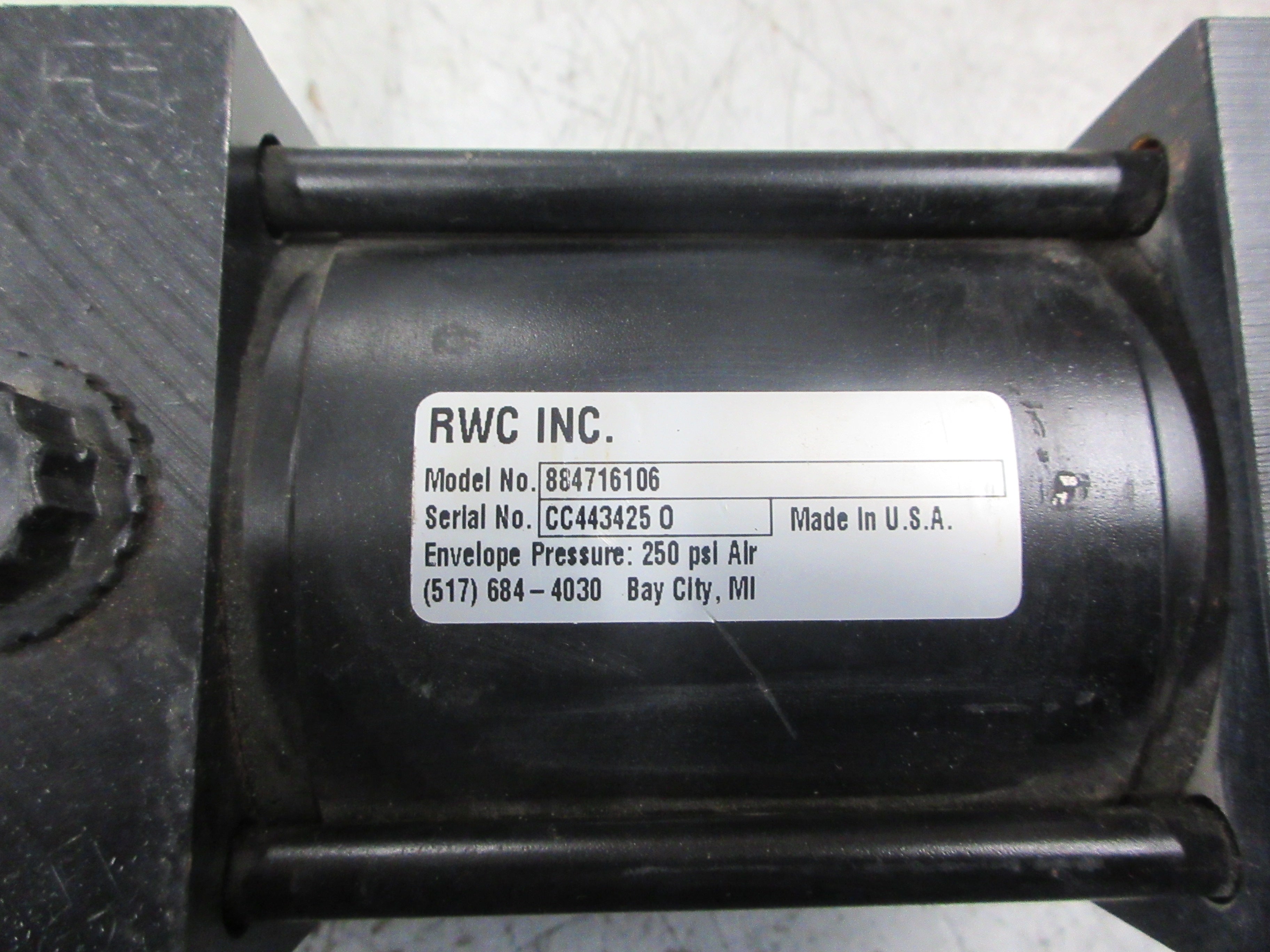 RWC Air Cylinder 884716106 250 PSI Used