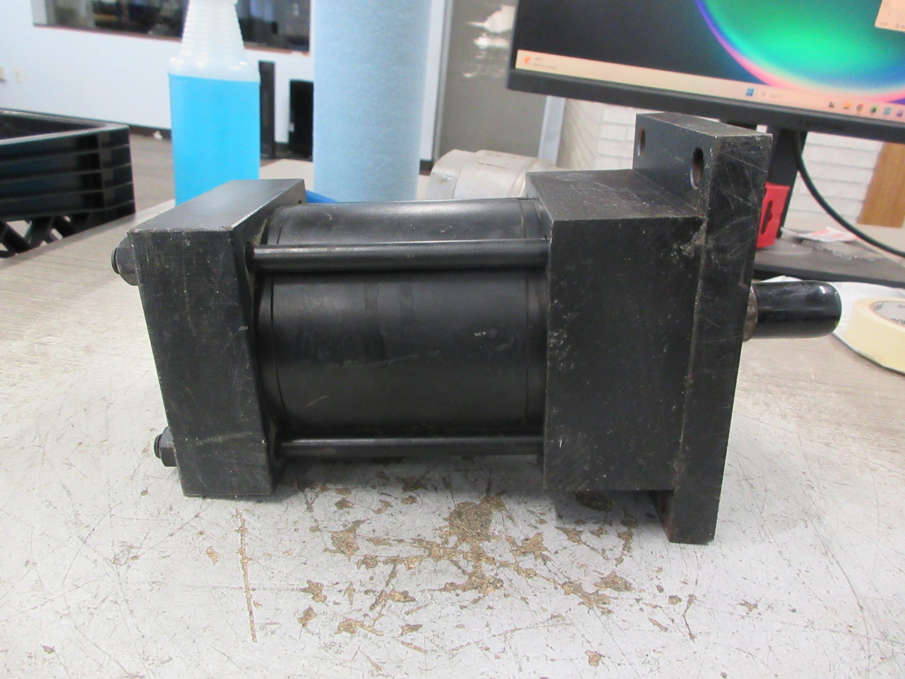RWC Air Cylinder 884716106 250 PSI Used