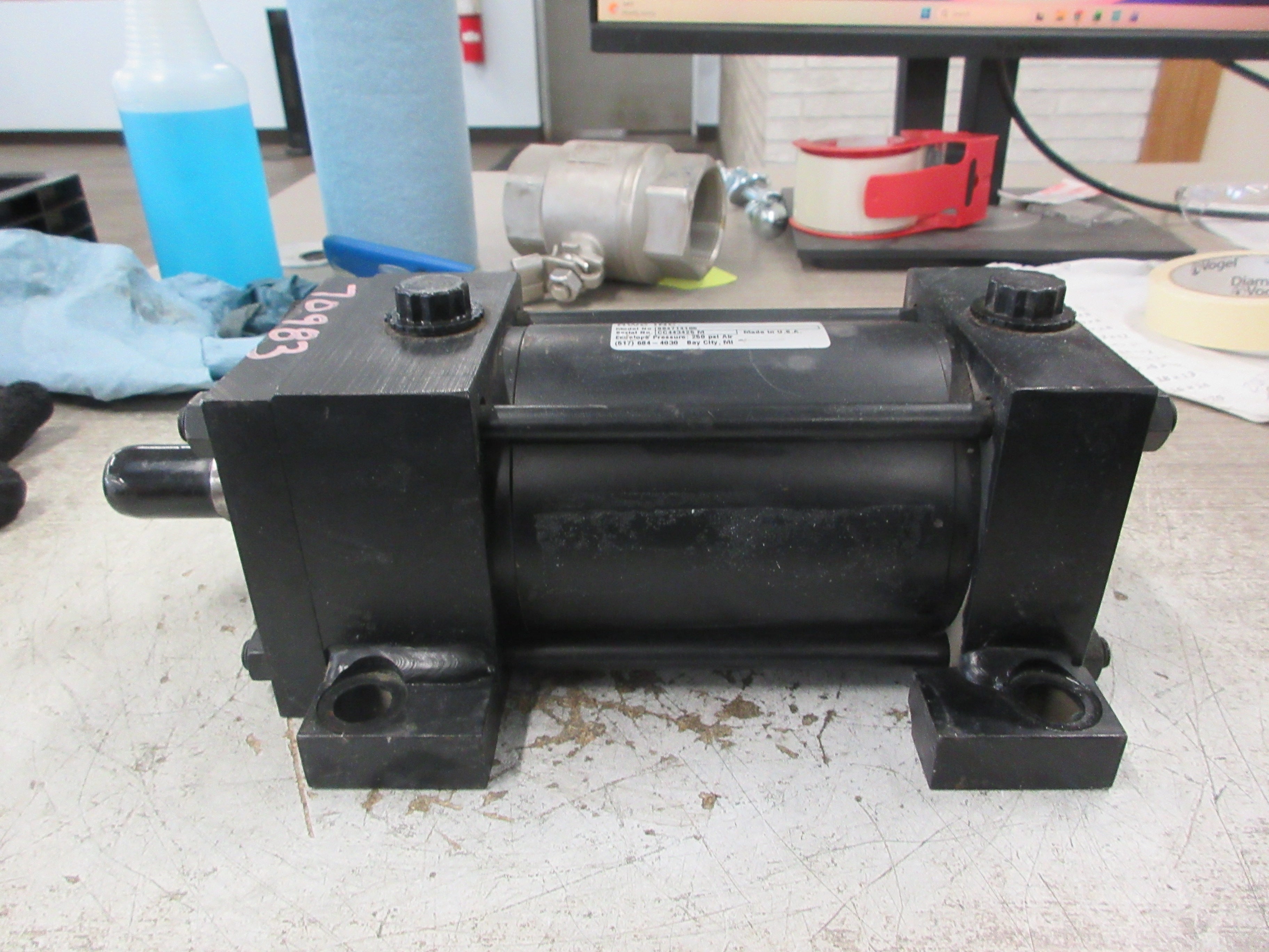 RWC Air Cylinder 884714105 250 PSI Used