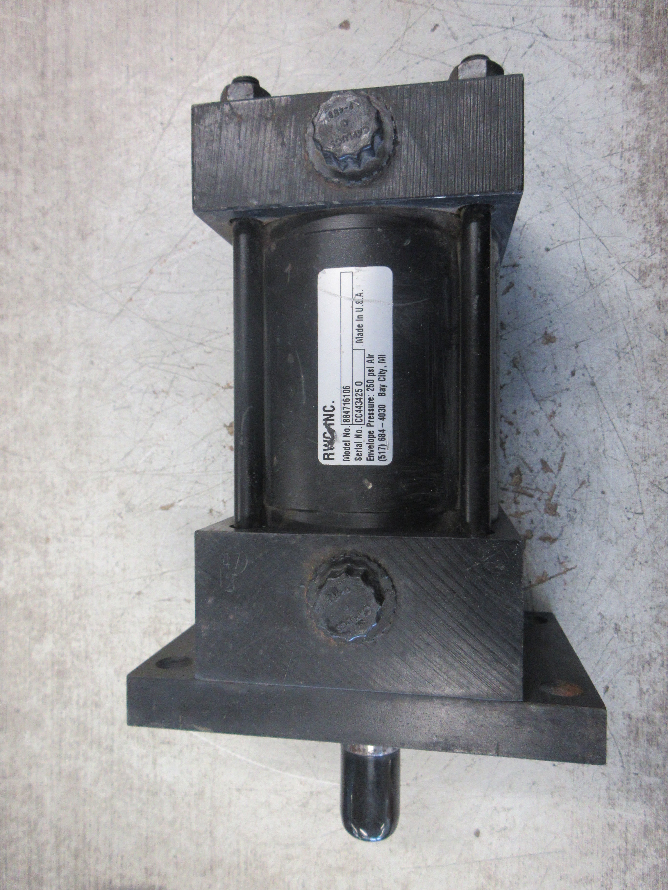 RWC Air Cylinder 884716106 250 PSI Used