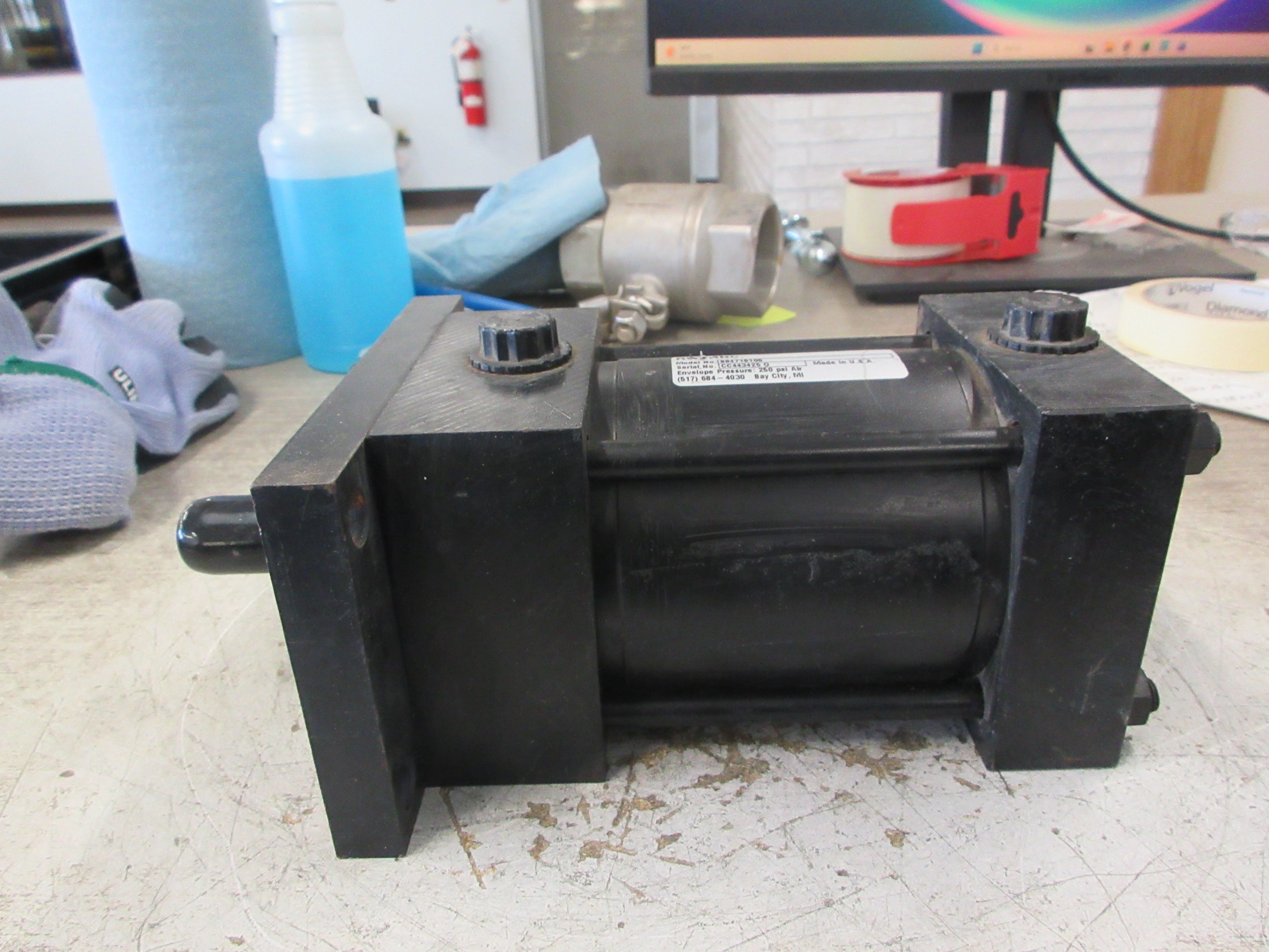 RWC Air Cylinder 884716106 250 PSI Used