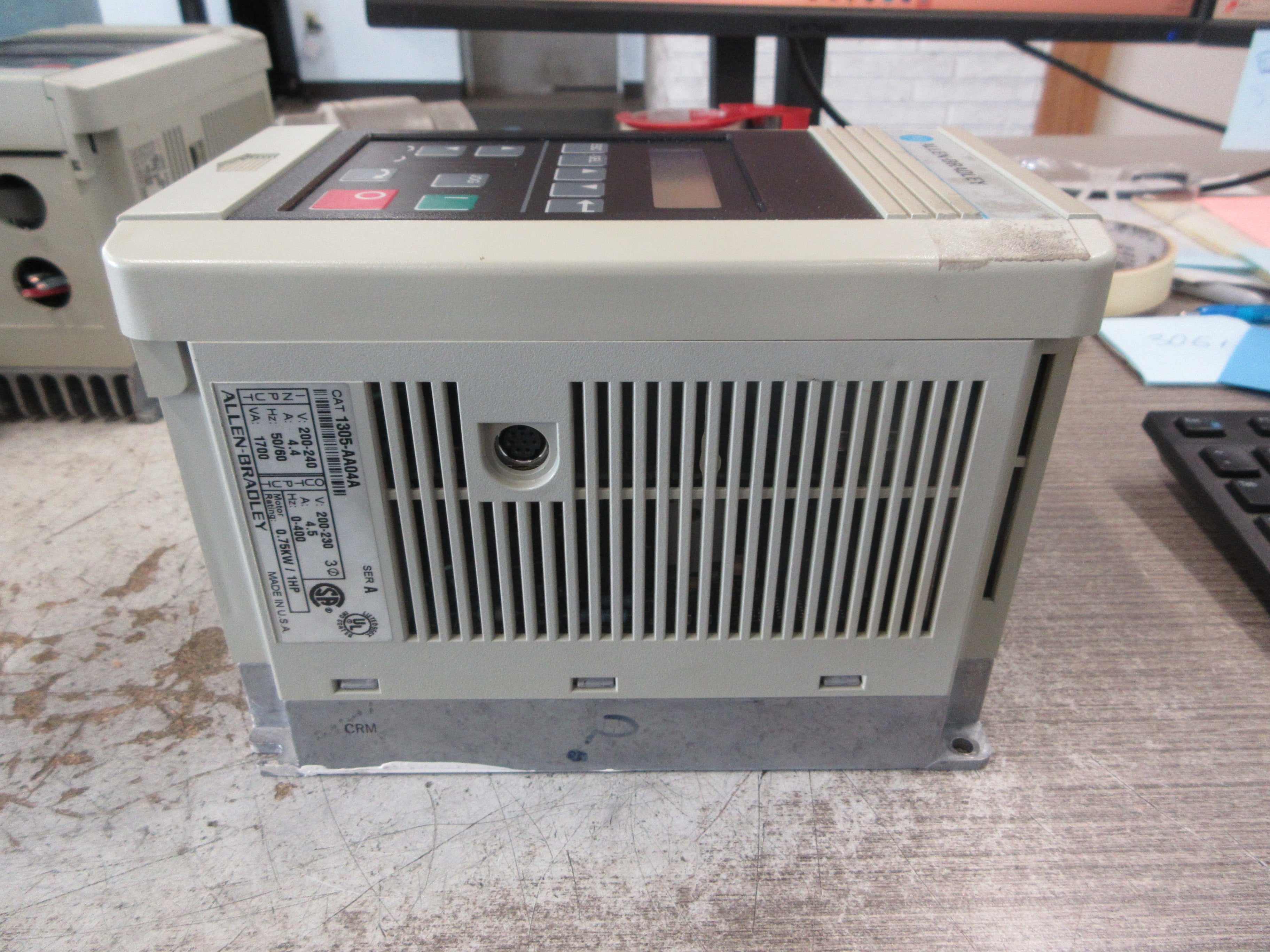 Allen-Bradley AC Drive 1305-AA04A Ser. A 1HP 3Ph Used