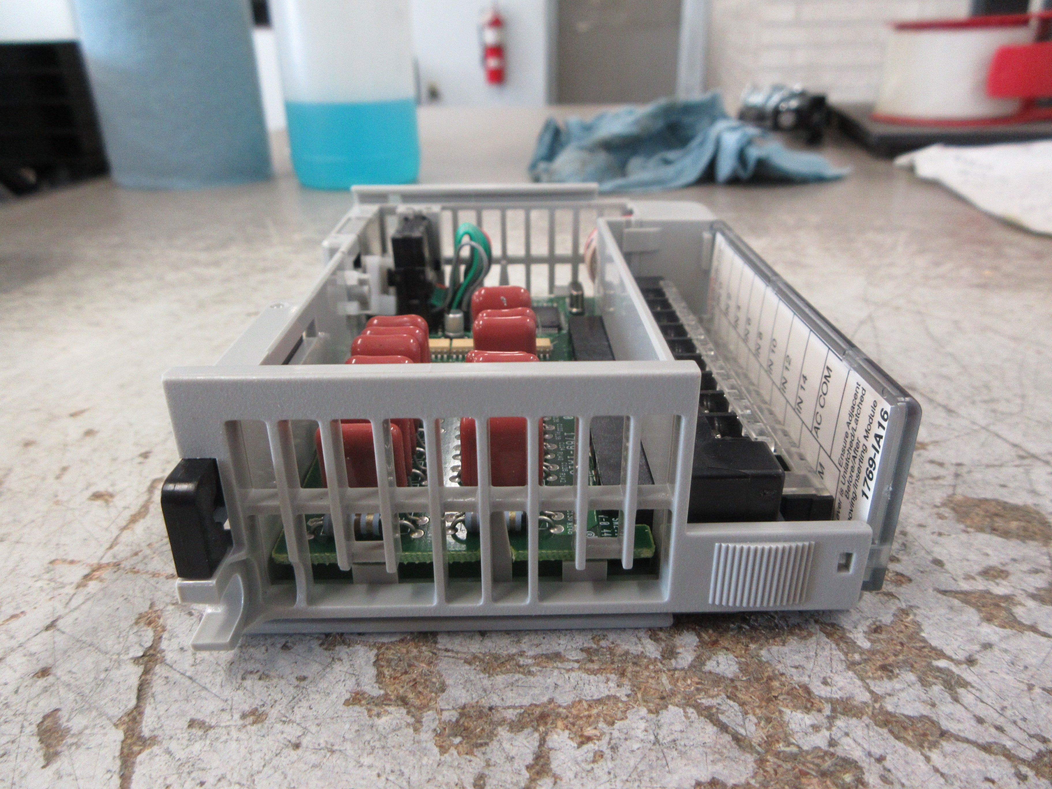 Allen-Bradley Compact I/O Input Module 1769-IA16 Ser. A F/W Rev. 3.1 Rev. 2 Used