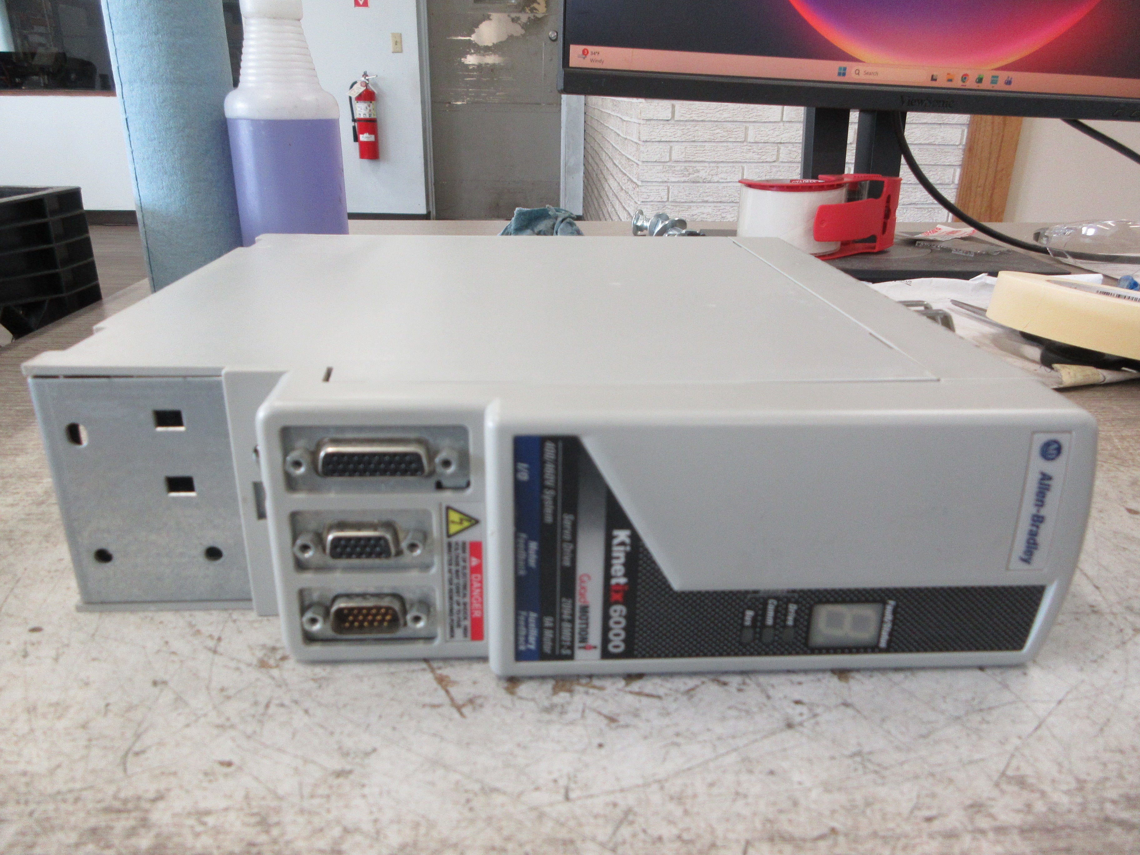 Allen-Bradley Kinetix 6000 Servo Drive Axis Module 2094-BM01-S Ser. A Used
