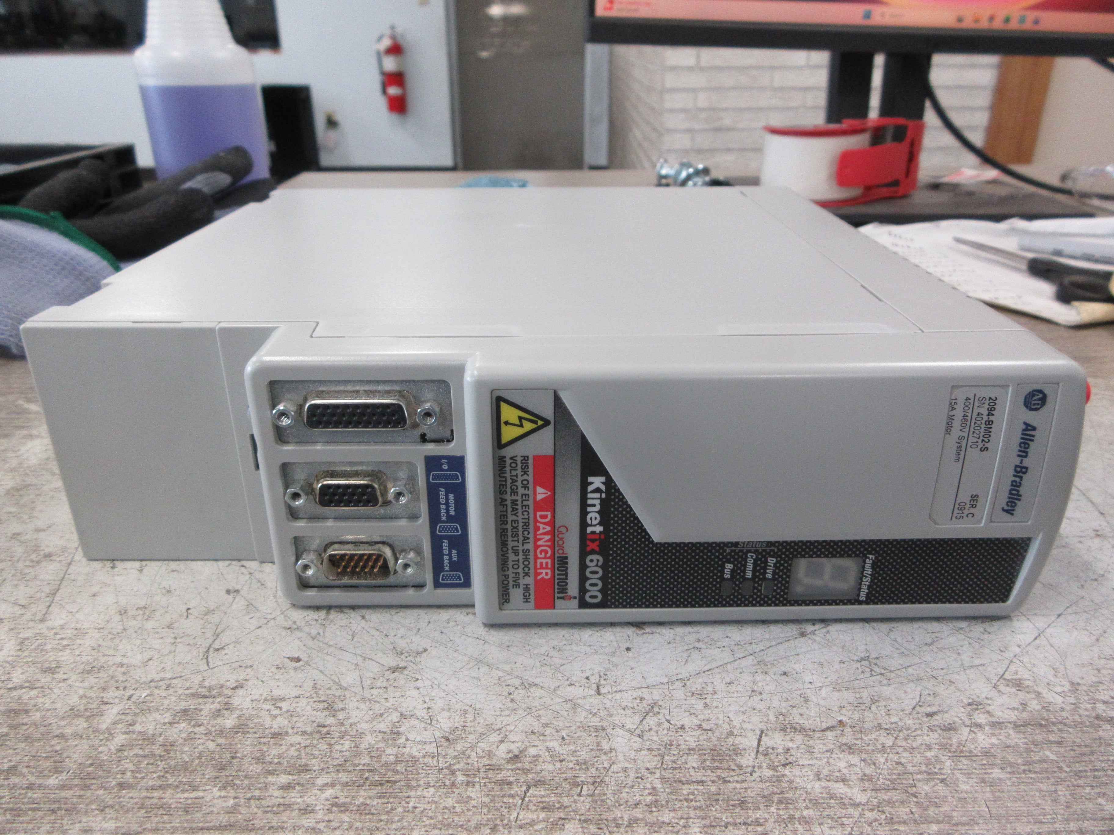 Allen-Bradley Kinetix 6000 Servo Drive Axis Module 2094-BM02-S Ser. C Used