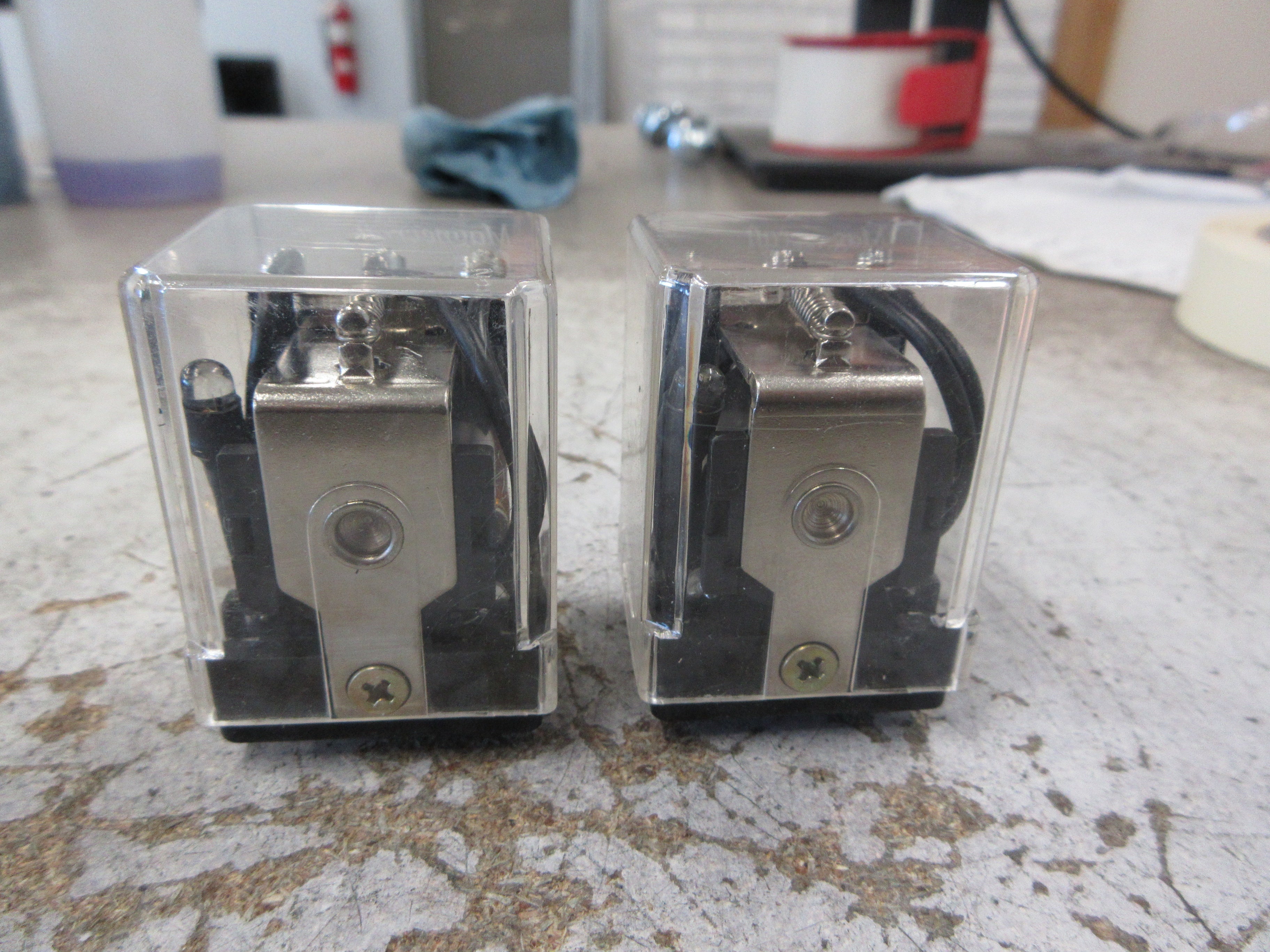 Magnecraft Struthers-Dunn Relay A283XCX293 24VDC Coil *Lot of 2* *No Base* Used