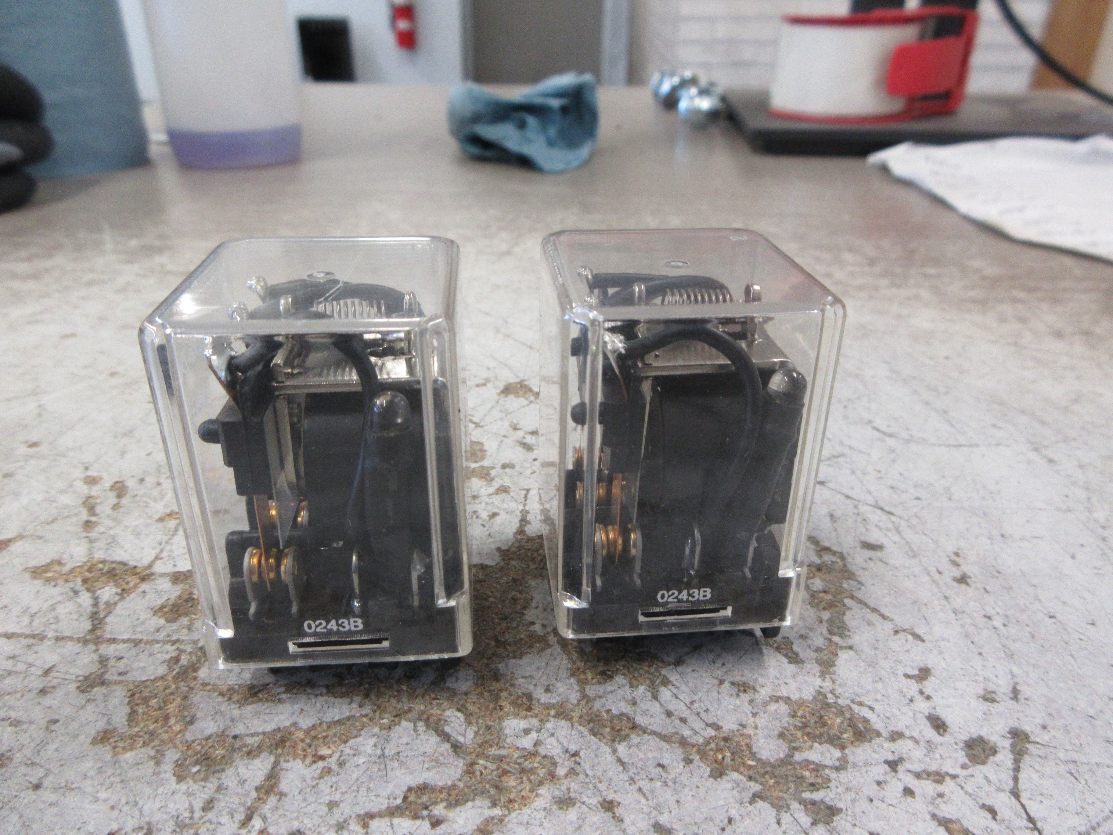 Magnecraft Struthers-Dunn Relay A283XCX293 24VDC Coil *Lot of 2* *No Base* Used