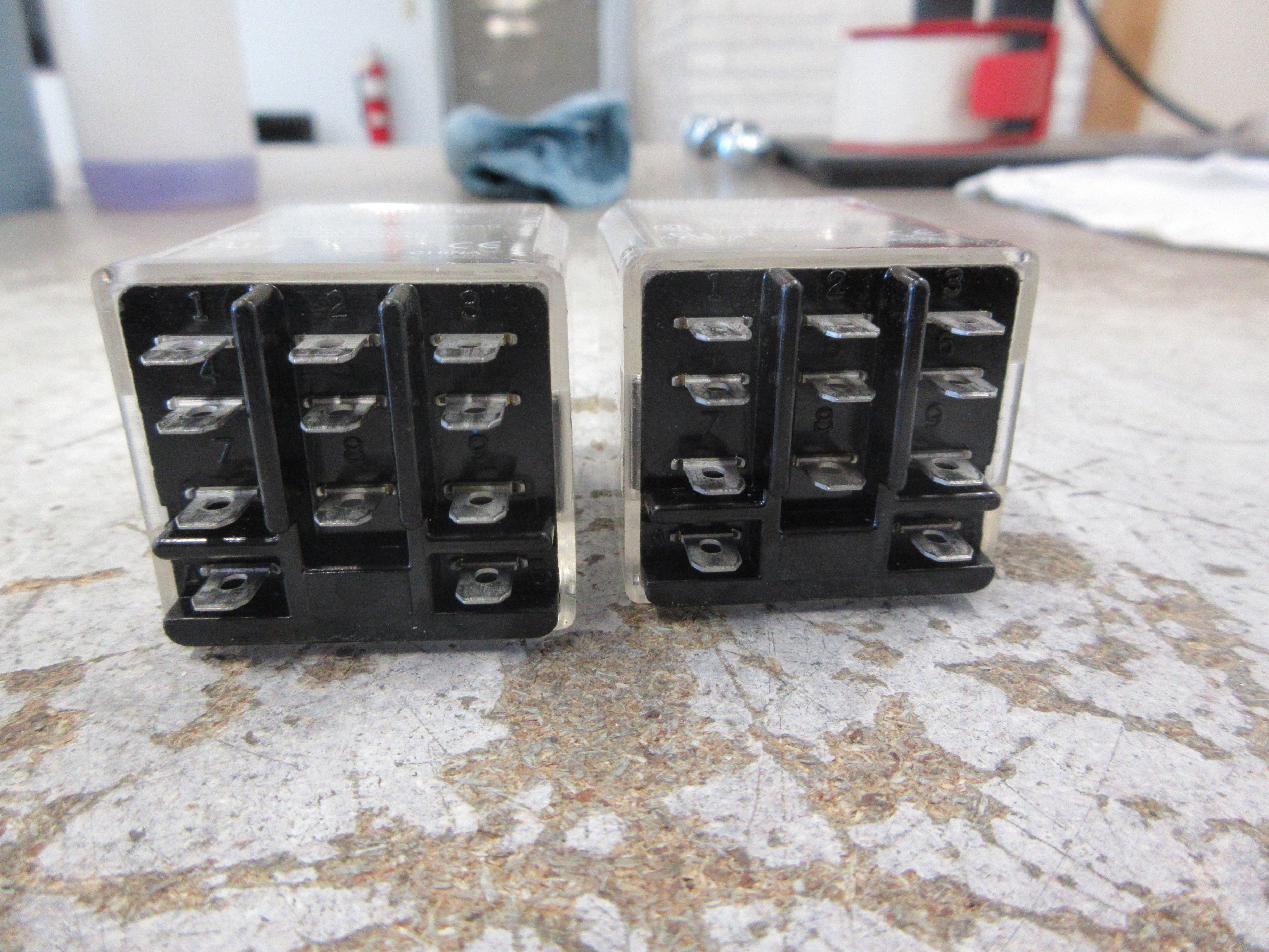 Magnecraft Struthers-Dunn Relay A283XCX293 24VDC Coil *Lot of 2* *No Base* Used