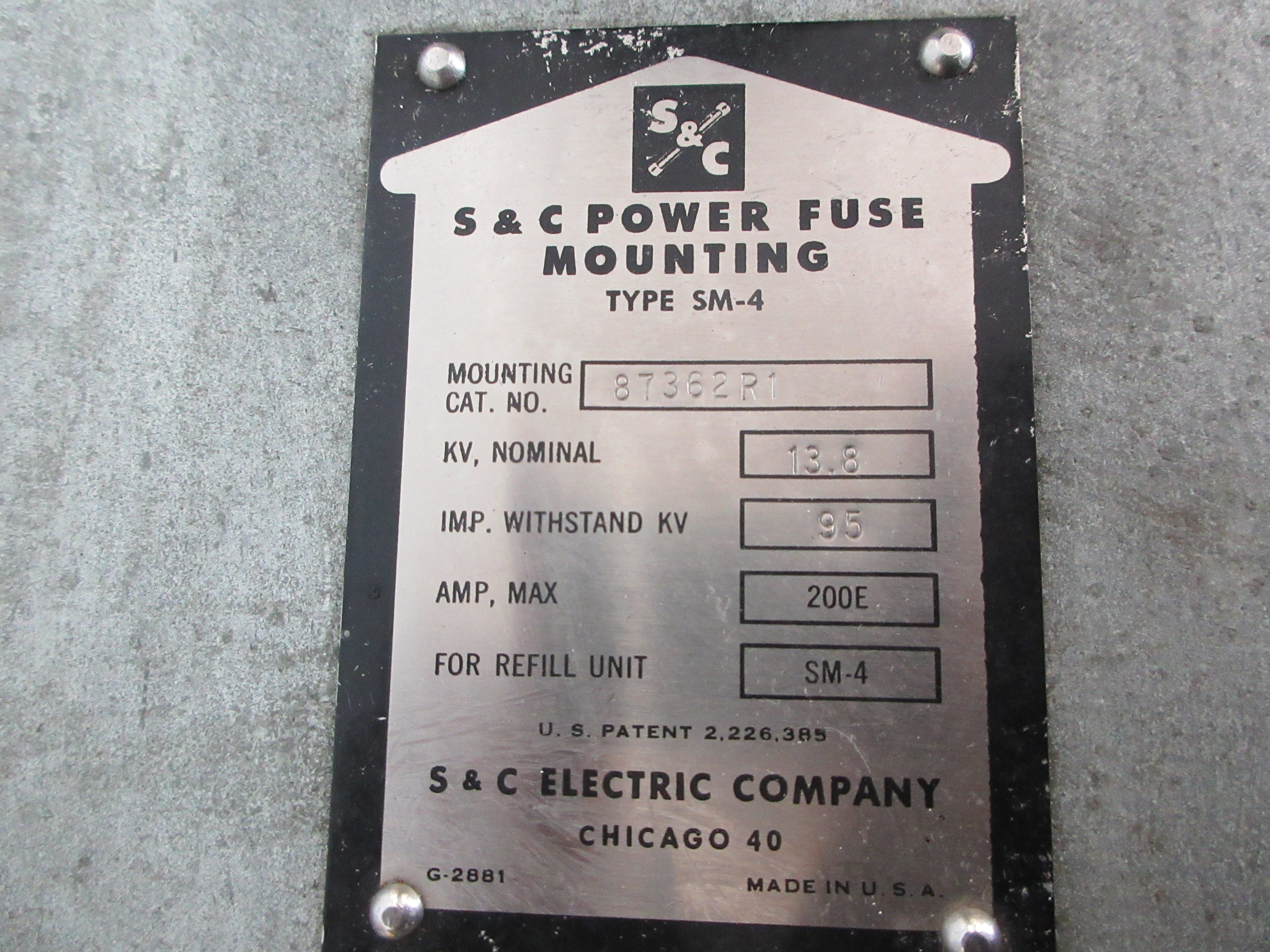 S&C Type SM-4 Power Fuse Mounting 87362R1 200E 13.8 KV Used