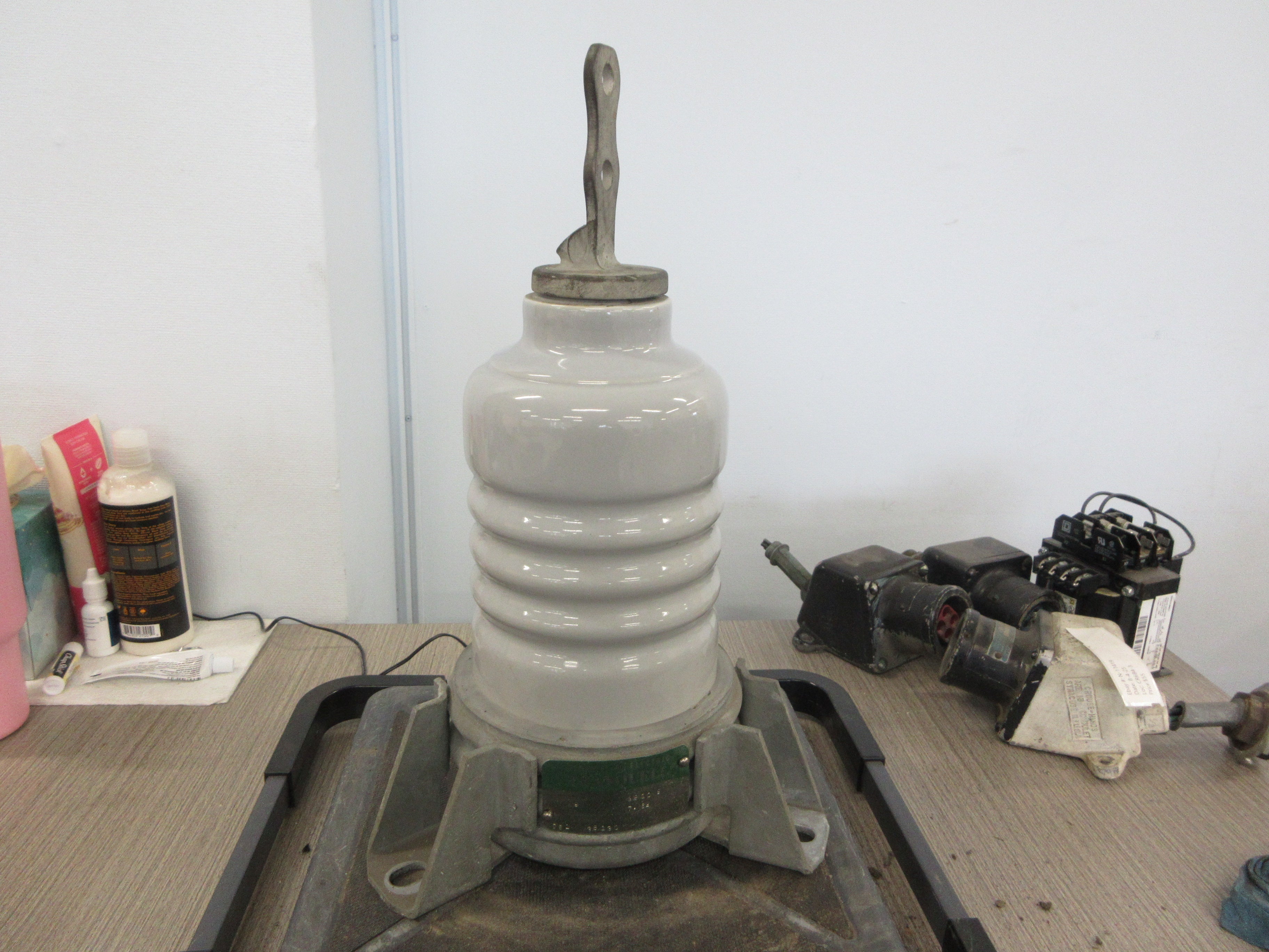 GE Tranquell Station Arrester 9LIIRGB009 9KV Rated 7.62KV Operating Used