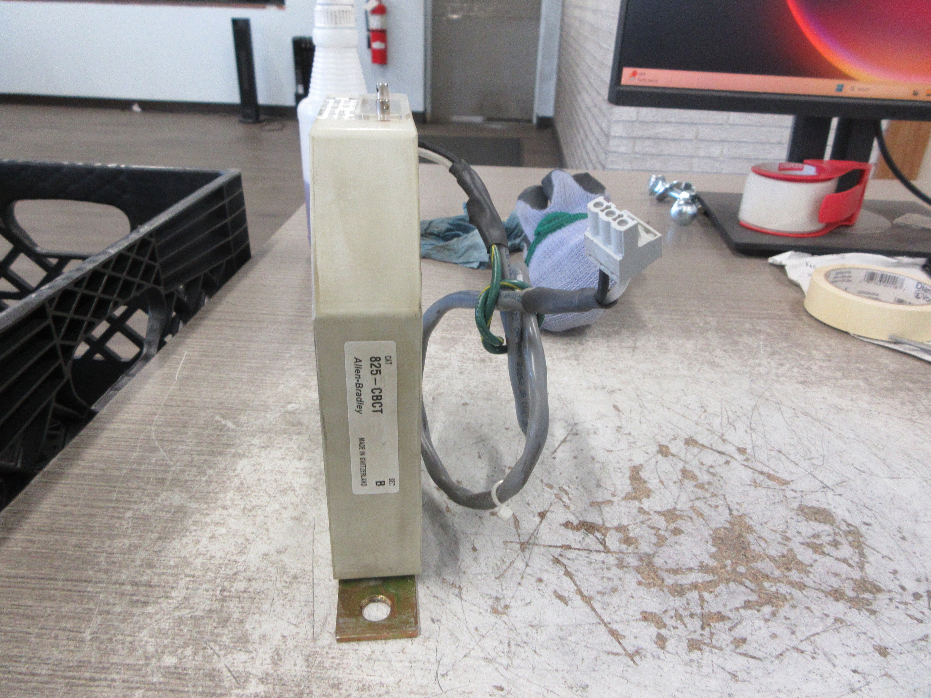 Allen-Bradley Core Balance Transformer 825-CBCT Ser. B Ratio 100:1A 2VA Used