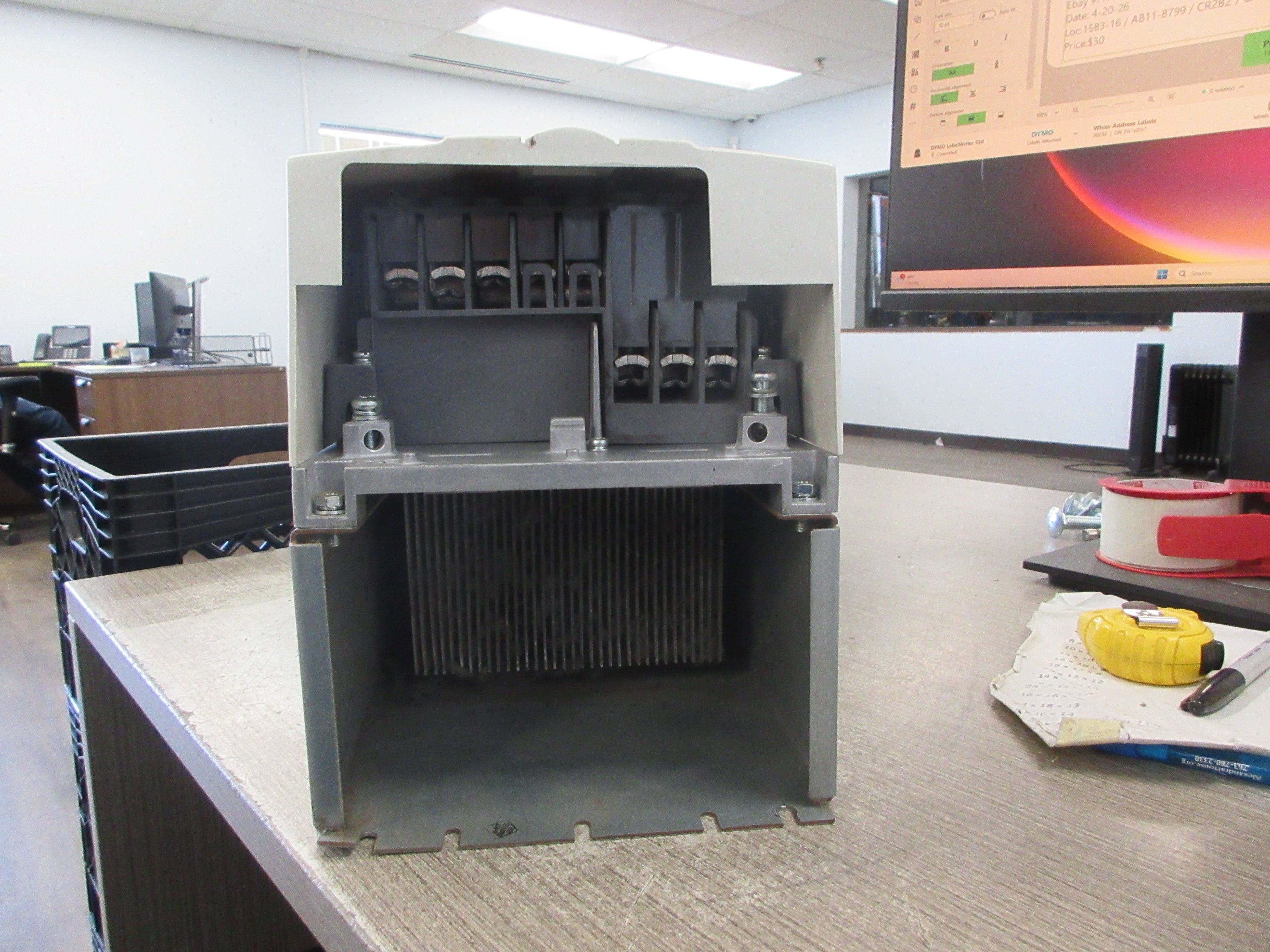 ABB ACH550 AC Drive ACH550-UH-088A-2 30HP Used
