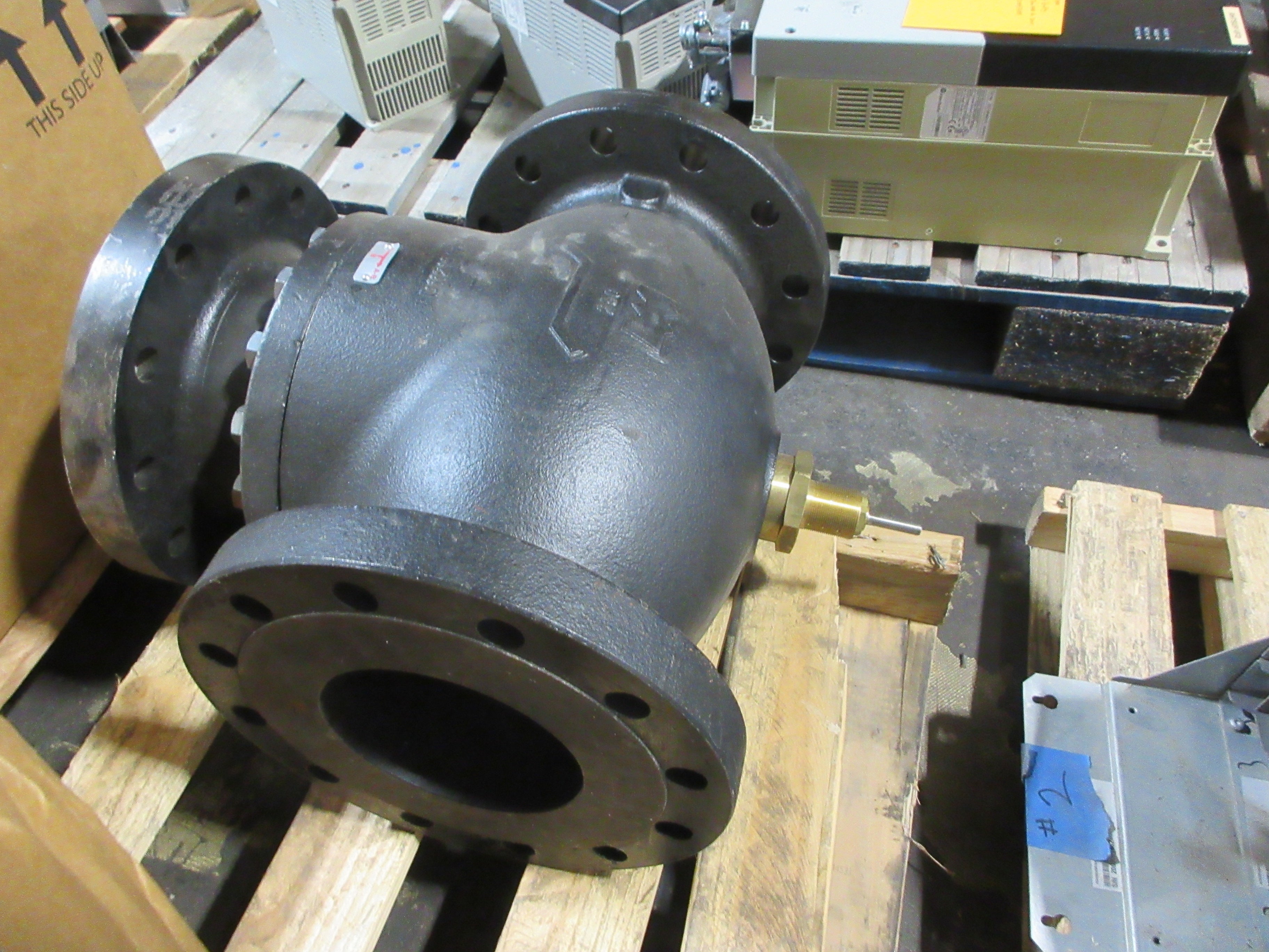 Belimo 3-Way Valve D1121501 Size: 6" Used