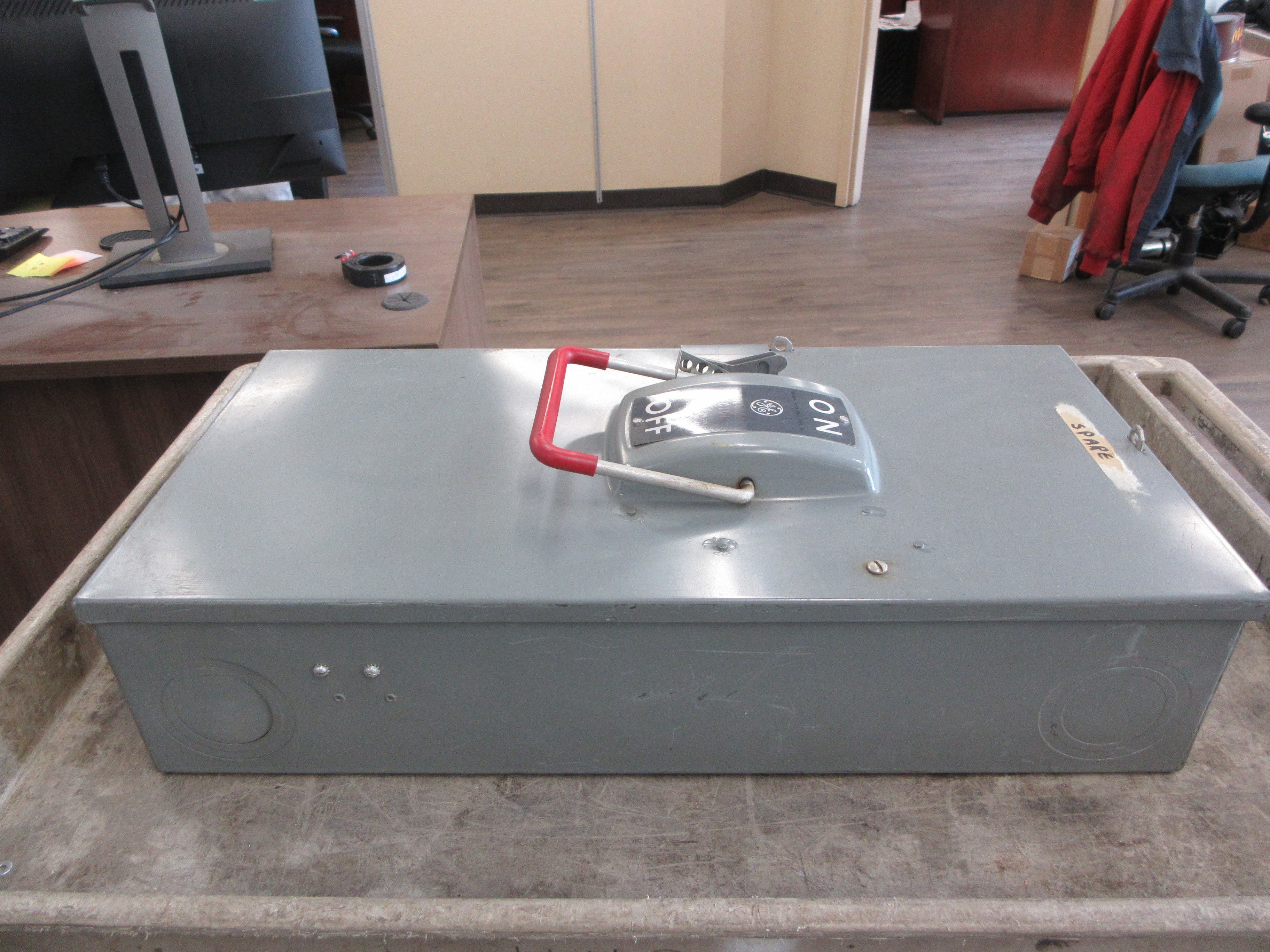 GE Fusible Safety Switch/Disconnect TH4324 Mod. 1 200A 250V 4W Used