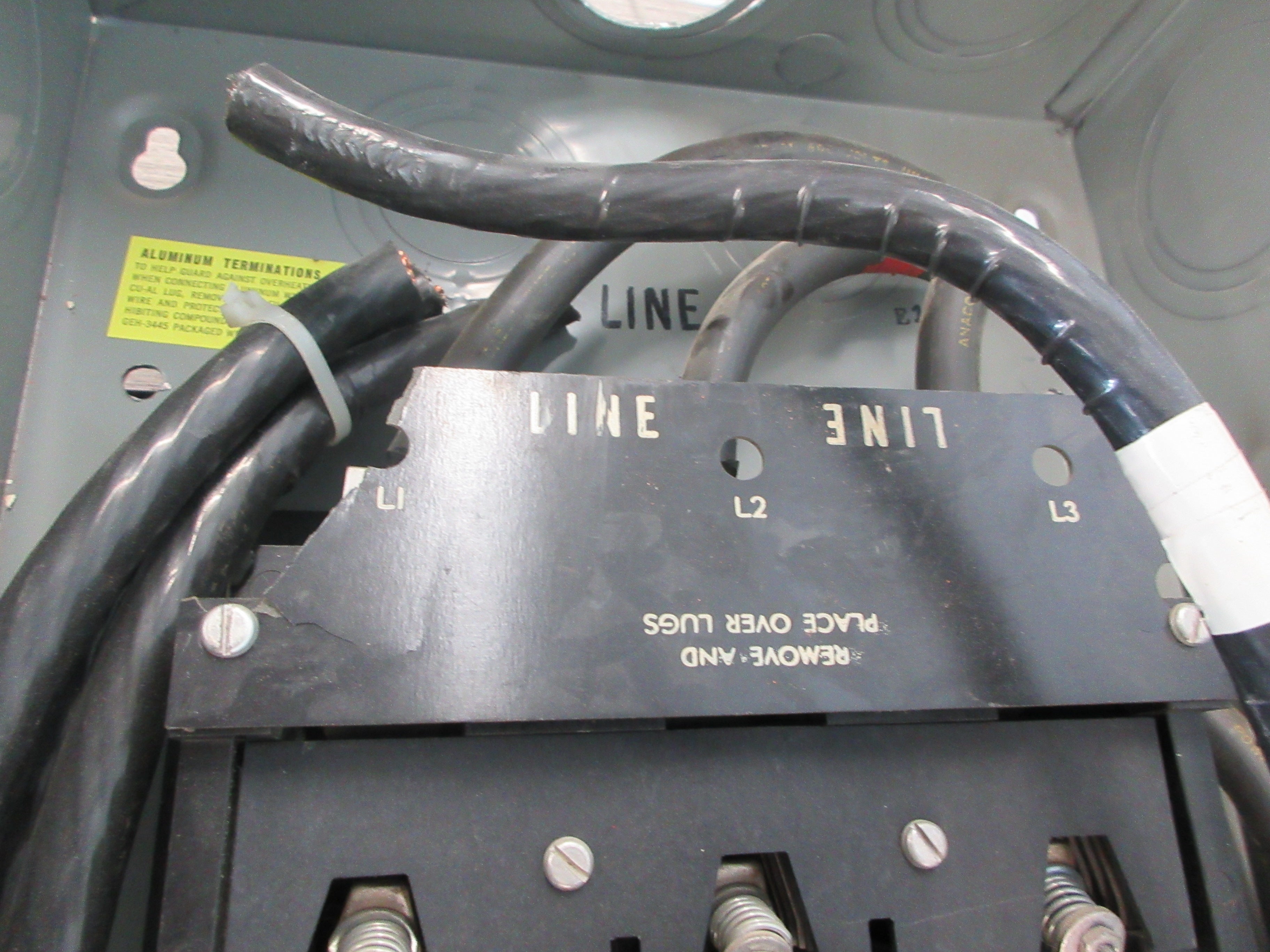 GE Fusible Safety Switch/Disconnect TH4324 Mod. 1 200A 250V 4W Used