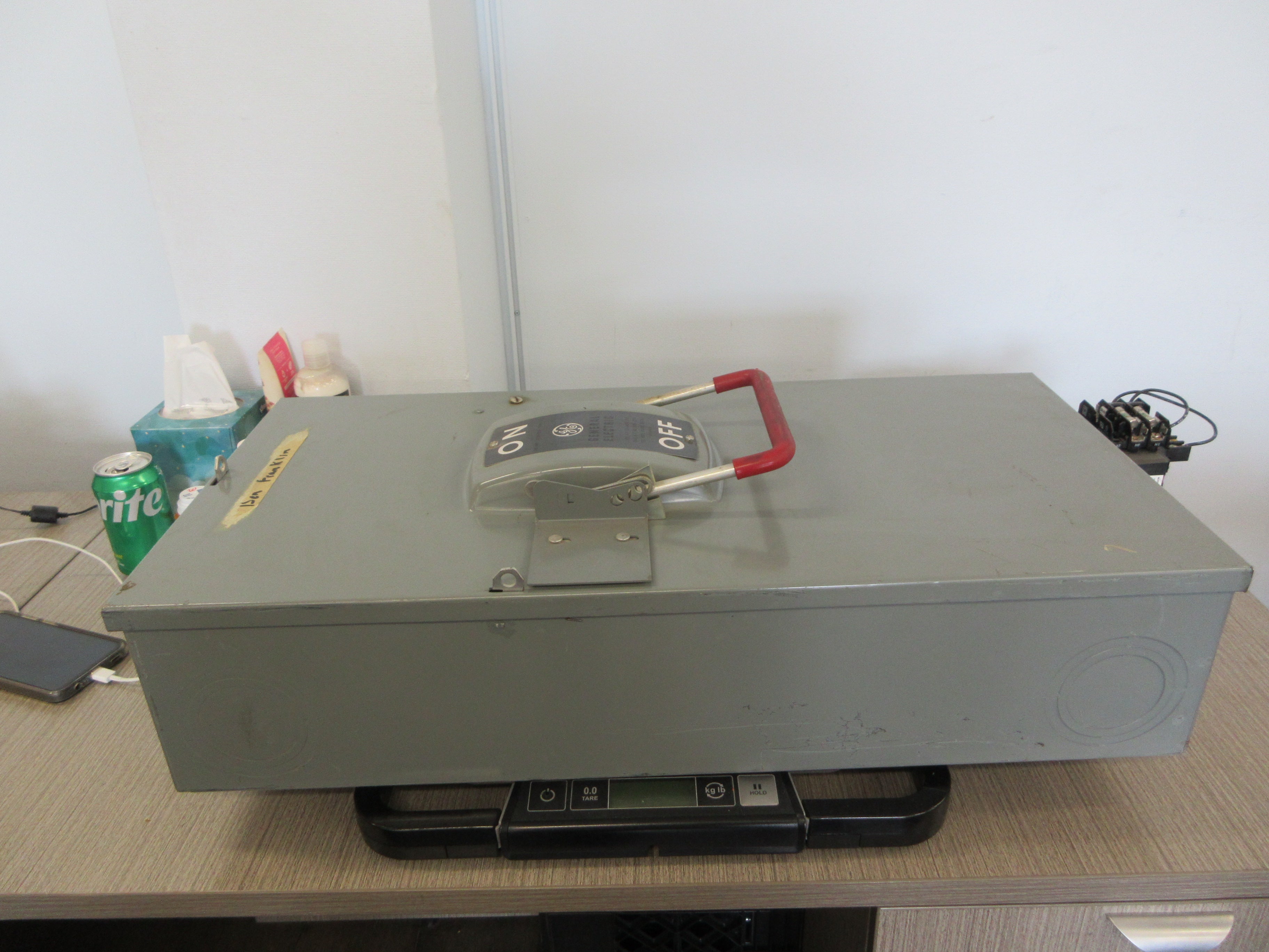 GE Fusible Safety Switch/Disconnect TH4324 Mod. 1 200A 250V 4W Used