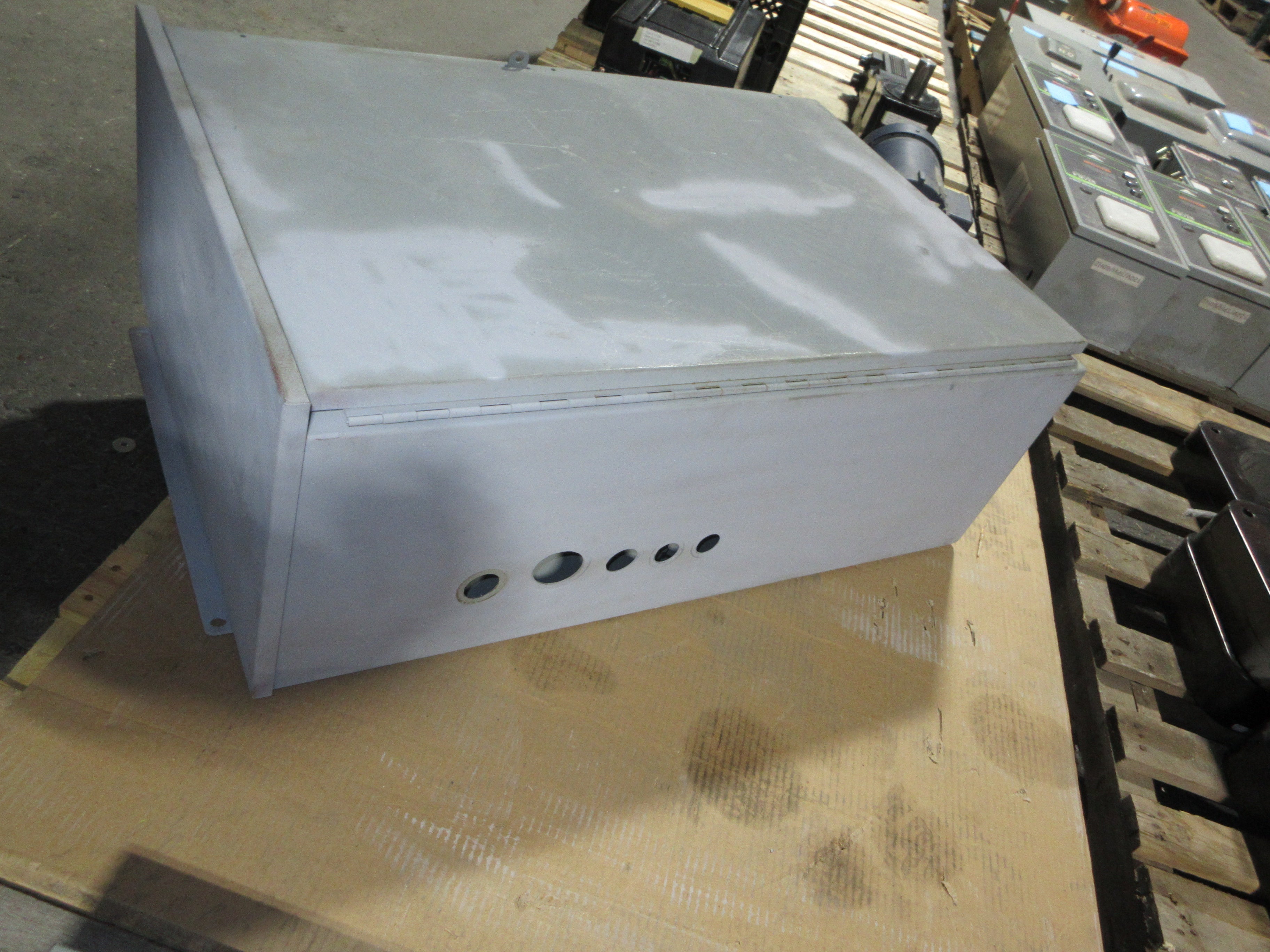 Hubbell Wiegmann 3R Enclosure RHC362412 Size: 36"x24"x12" Used