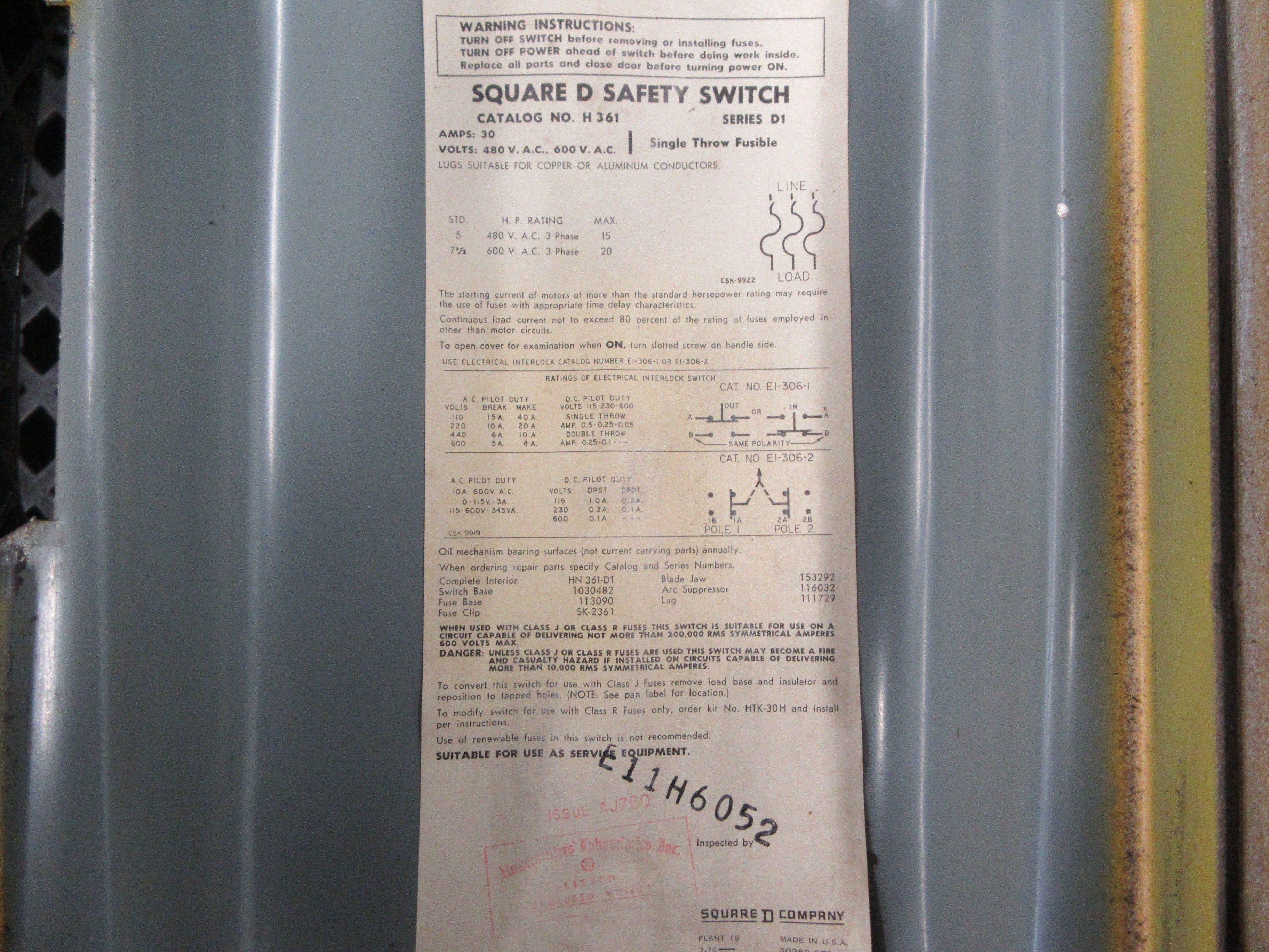 Square D Fusible Safety Switch / Disconnect H361 Ser. D1 30A 600V 3P Used