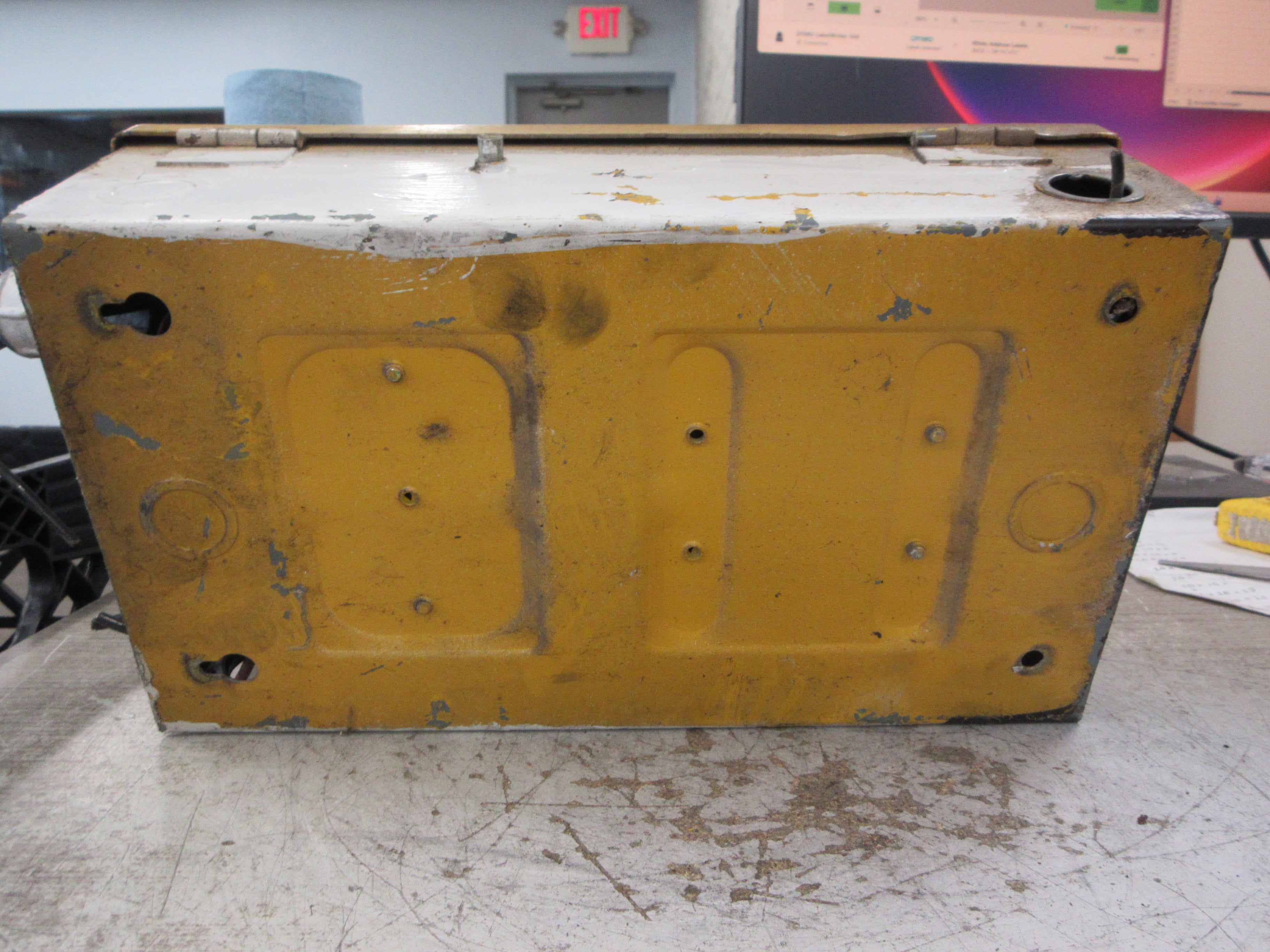 Square D Fusible Safety Switch / Disconnect H361 Ser. D1 30A 600V 3P Used