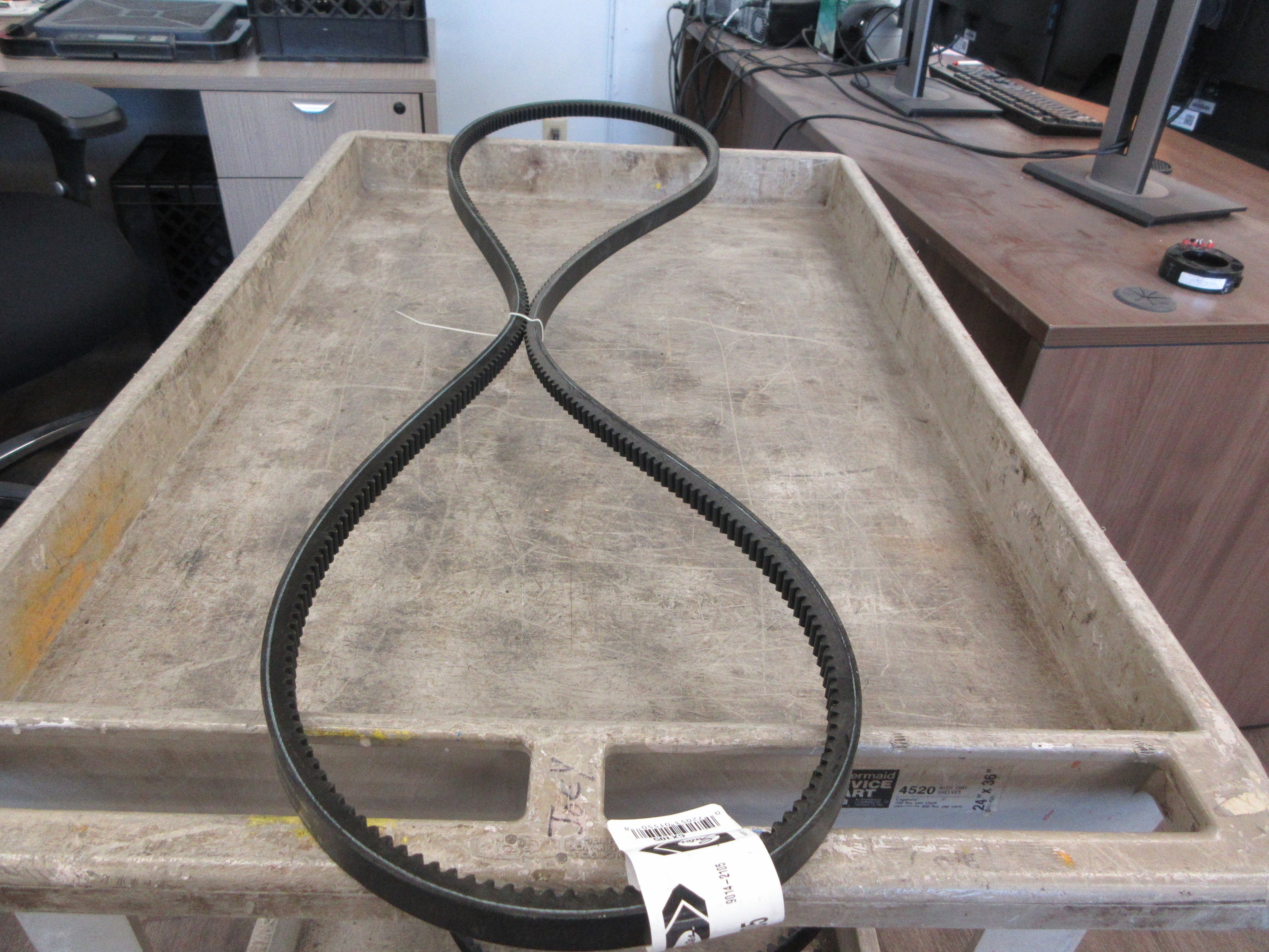 Gates CX105 Tri-Power Belt 9014-2105 *No Box* New Surplus