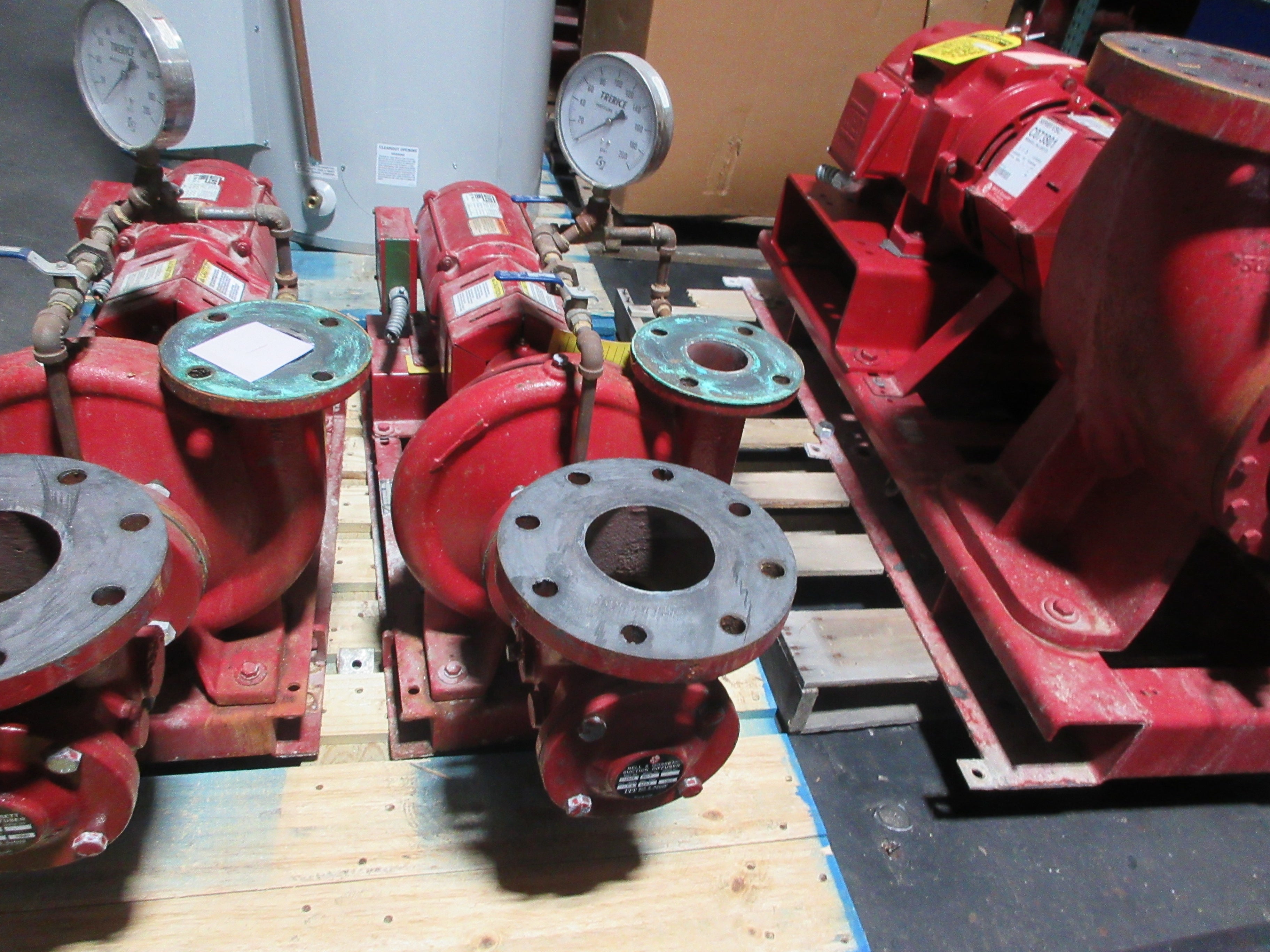 Bell & Gossett Pump 1510 BF 7.75 2.5BB 5HP 1800RPM 55 FT Head 191 GPM Used
