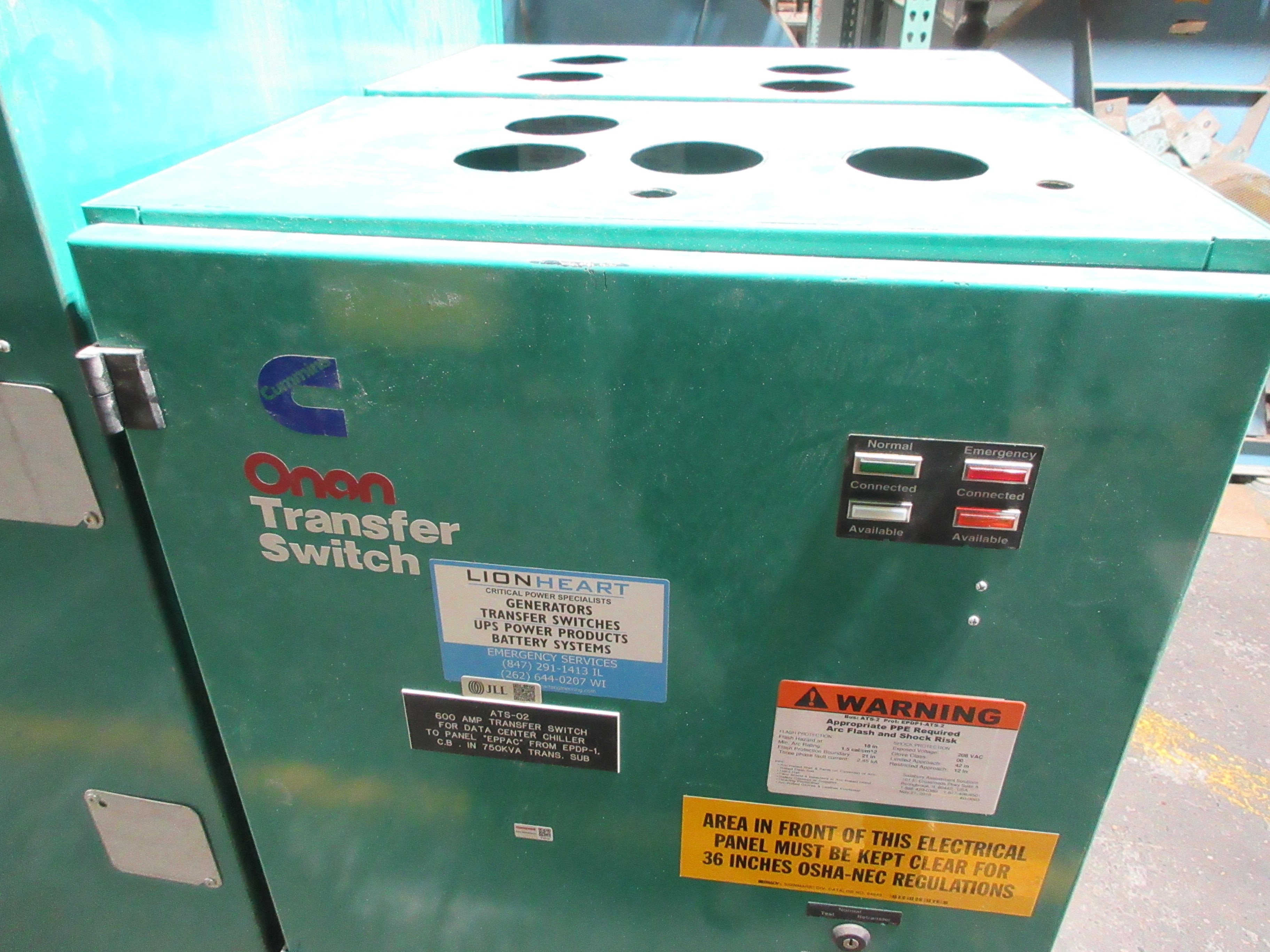 Cummins Onan Automatic Transfer Switch OTC-3379383 600A 208V 60Hz 4P Used