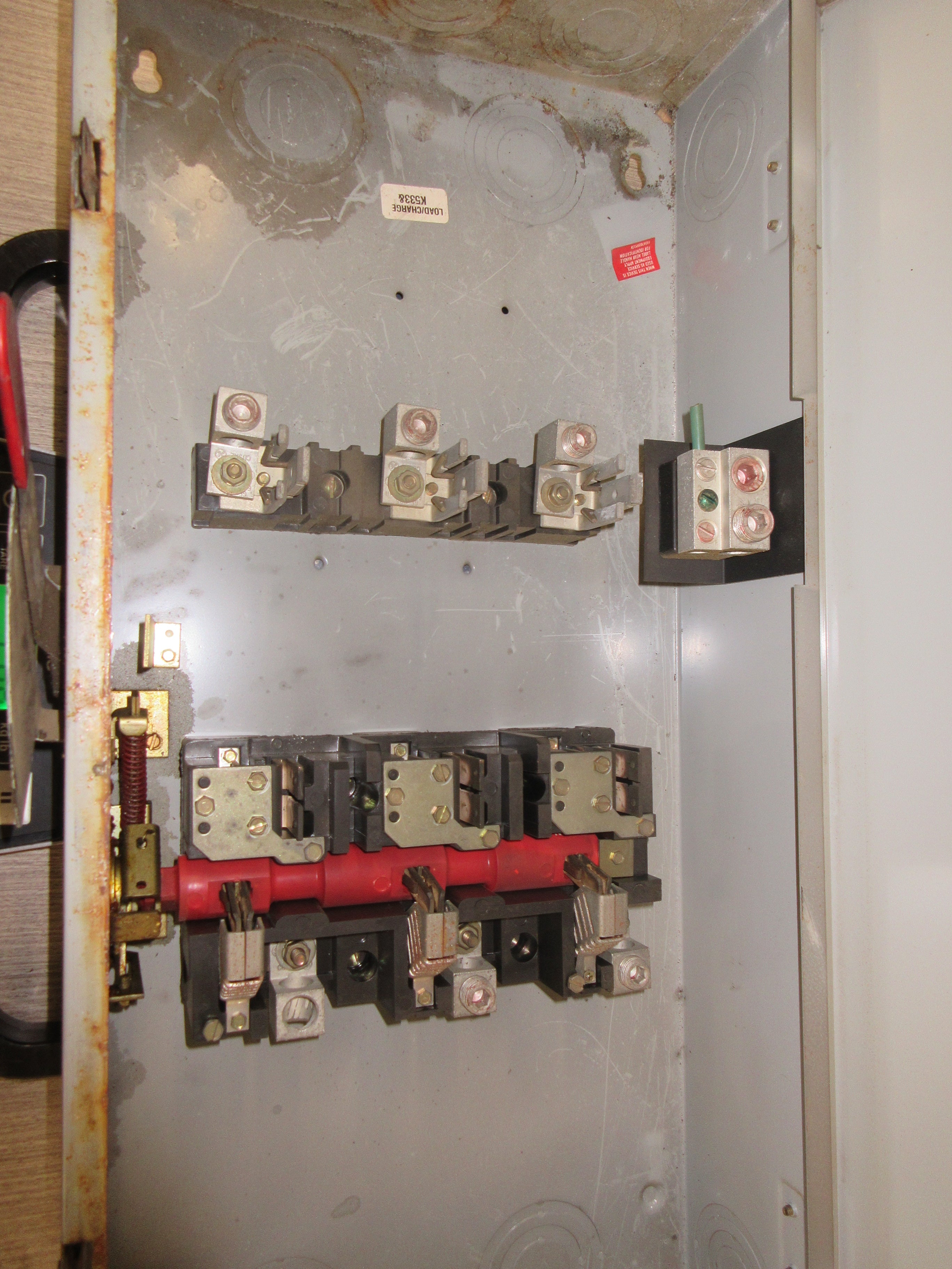 GE Fusible Safety Switch/Disconnect TG4324 Mod. 8 200A 240V 3P Used