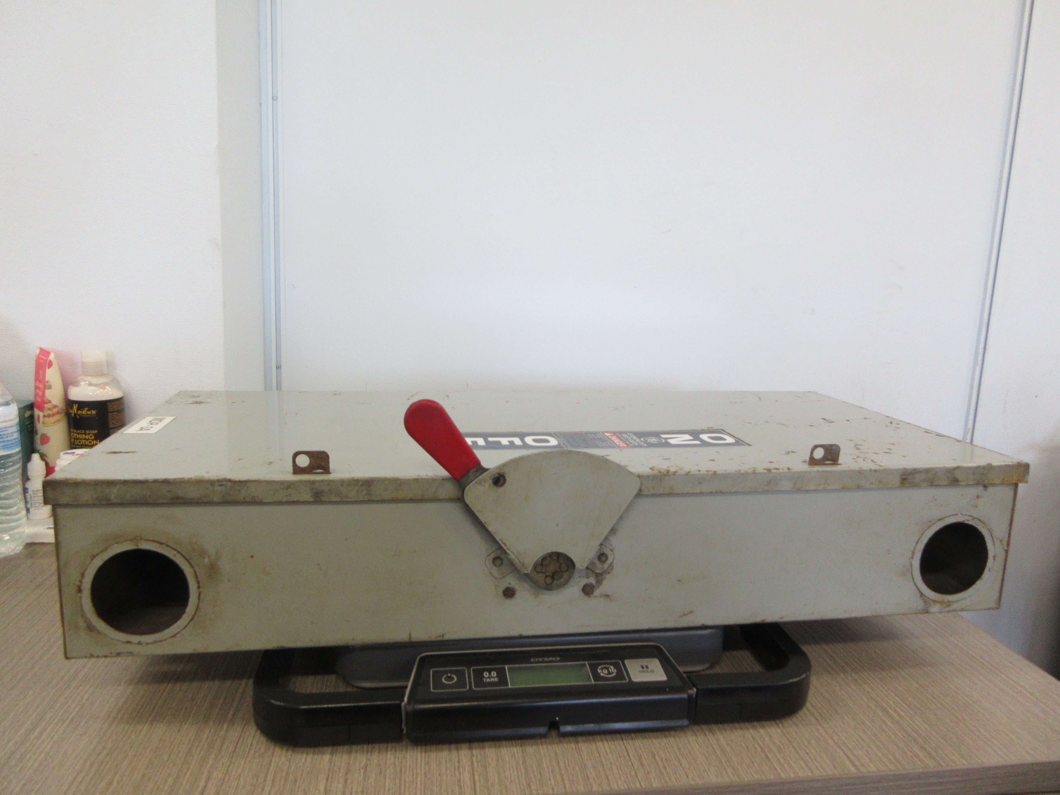 GE Fusible Safety Switch/Disconnect TG4324 Mod. 8 200A 240V 3P Used