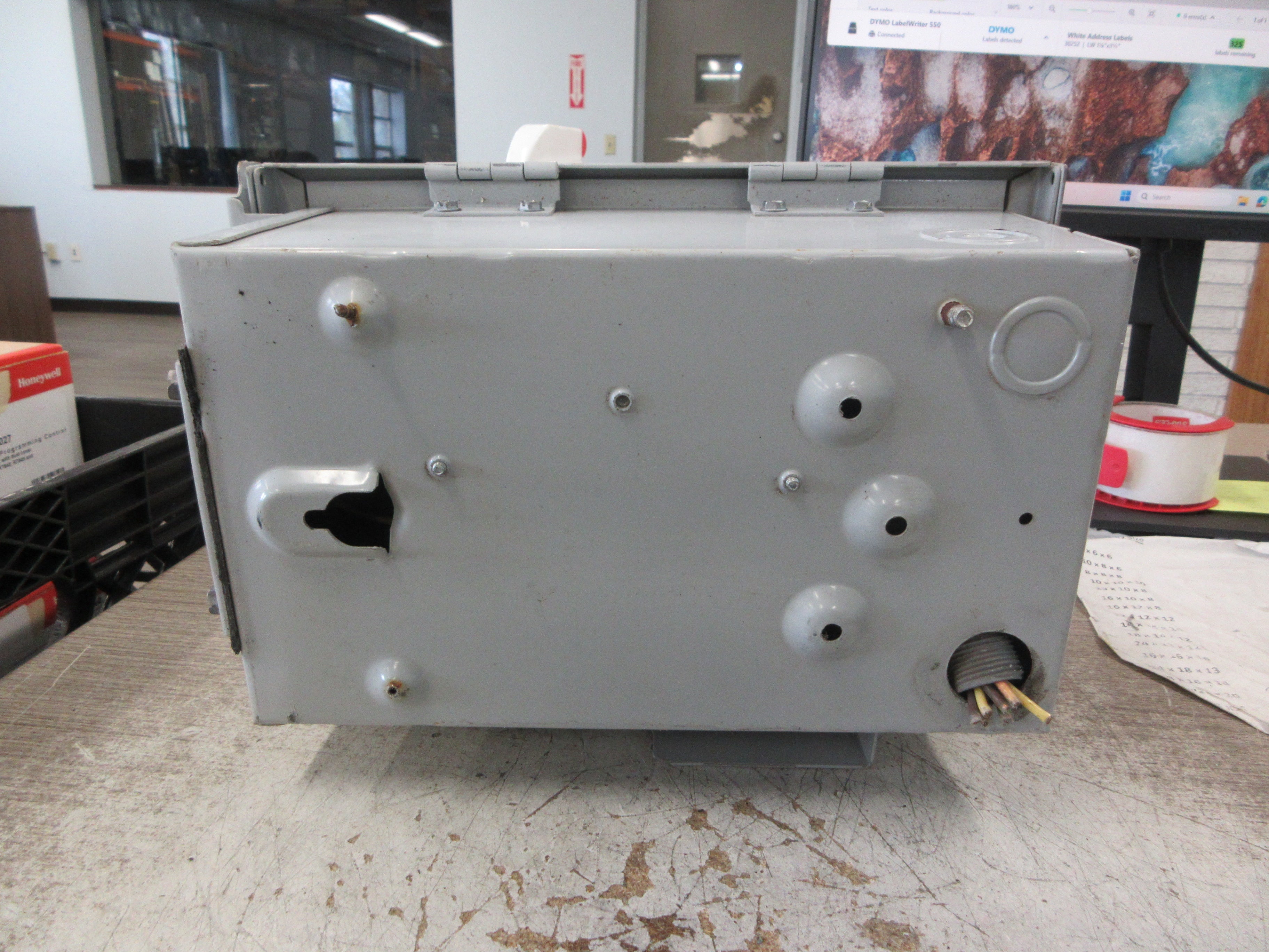 Siemens Non-Fusible 3R Safety Switch/Disconnect HNF361R 30A 600V 3P Used