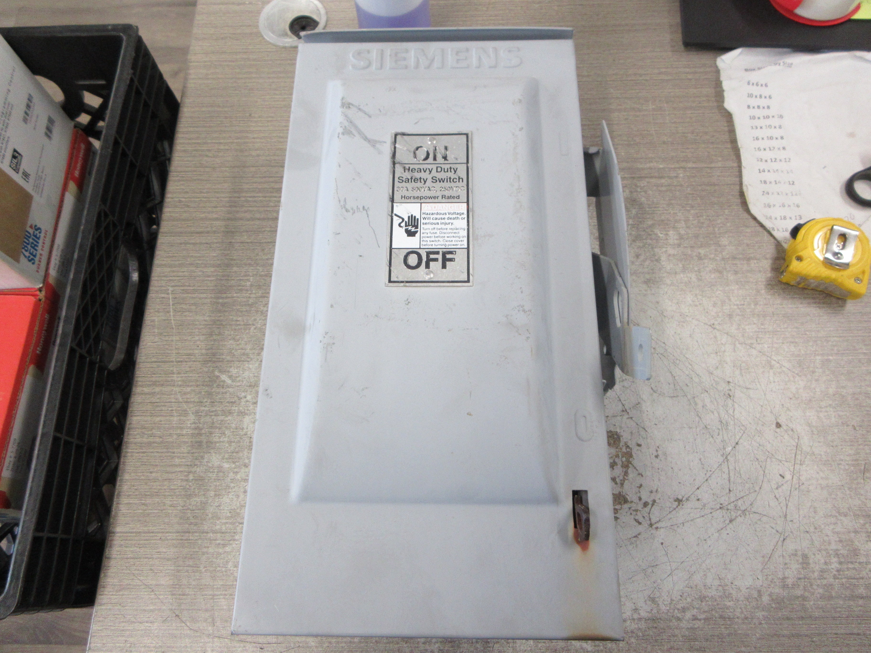 Siemens 3R Fusible Safety Switch/Disconnect HF361R 30A 600V 3P Used