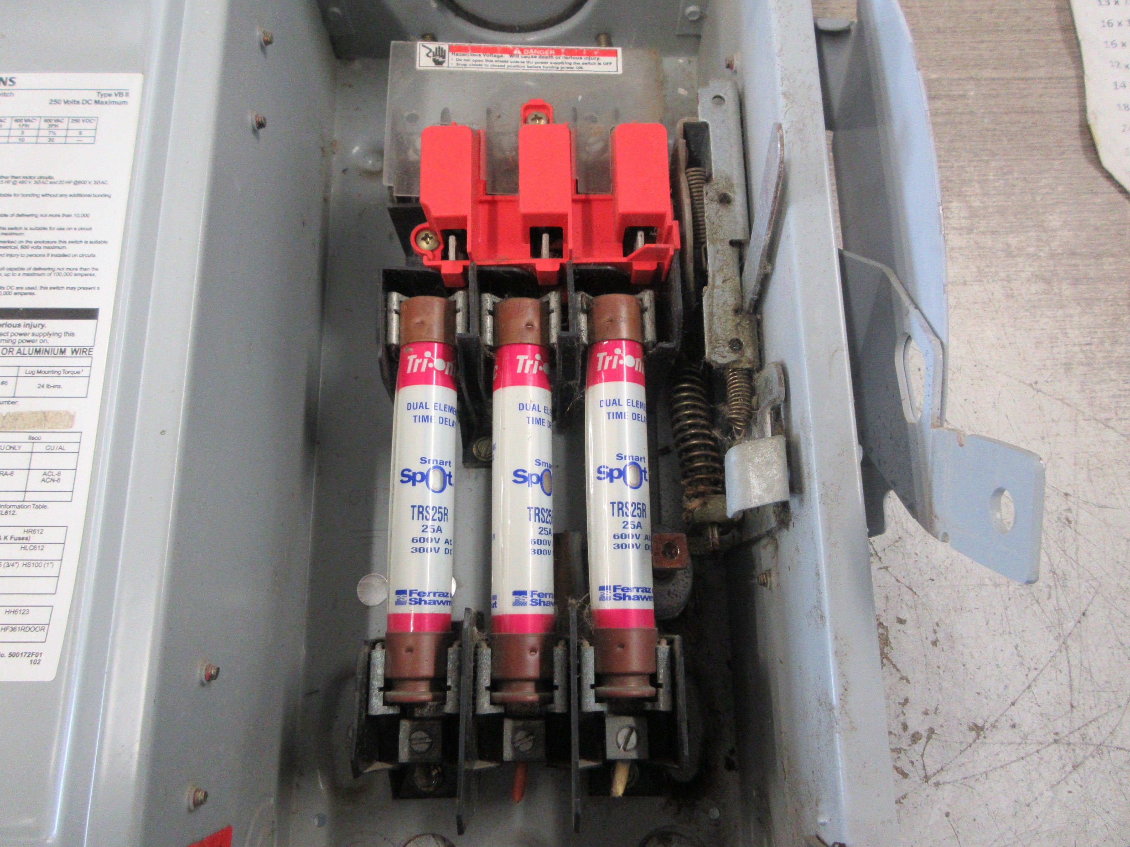 Siemens 3R Fusible Safety Switch/Disconnect HF361R 30A 600V 3P Used