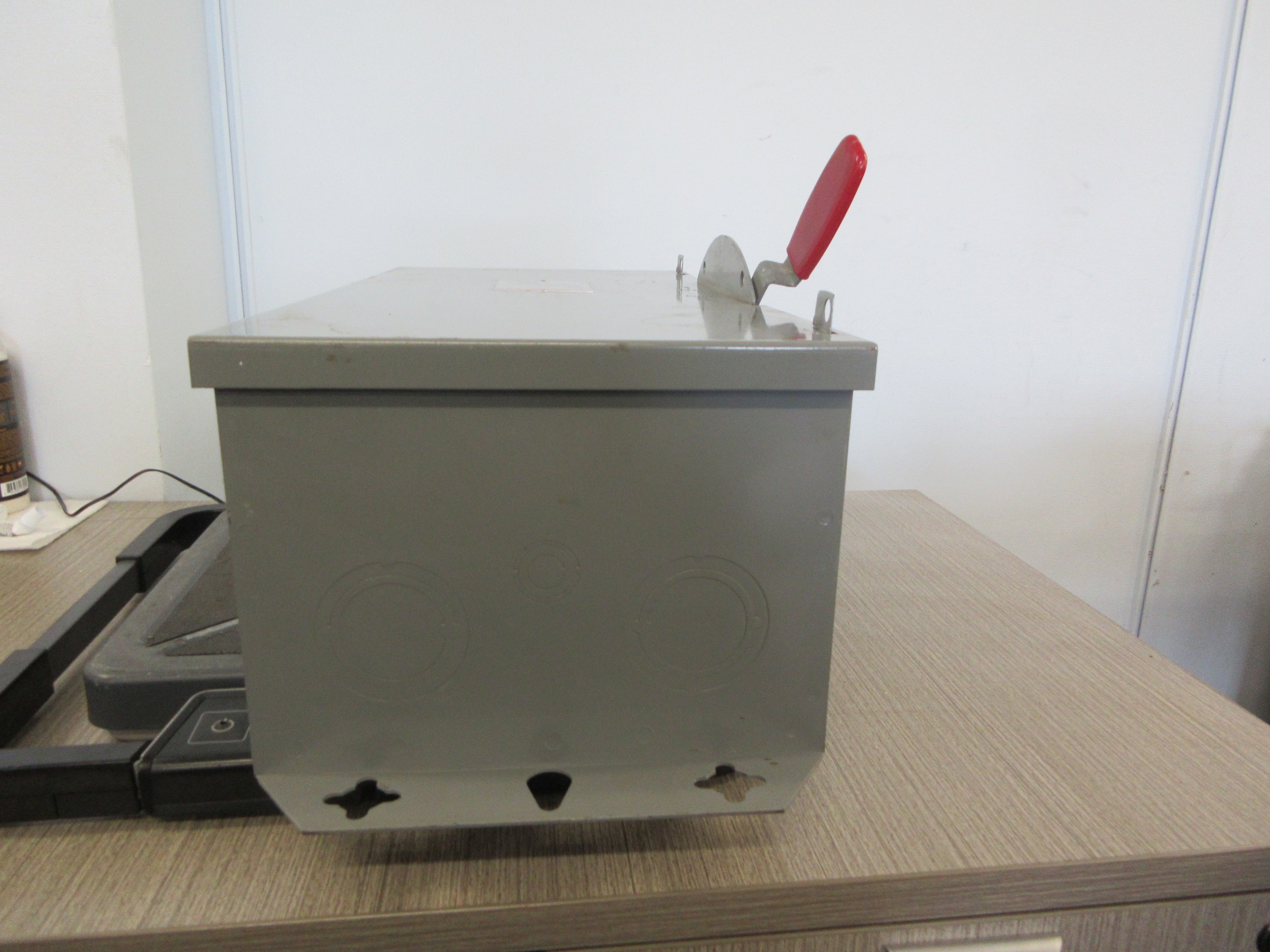 Westinghouse Fusible Safety Switch/Disconnect GFN423N 100A 240V 3P Used