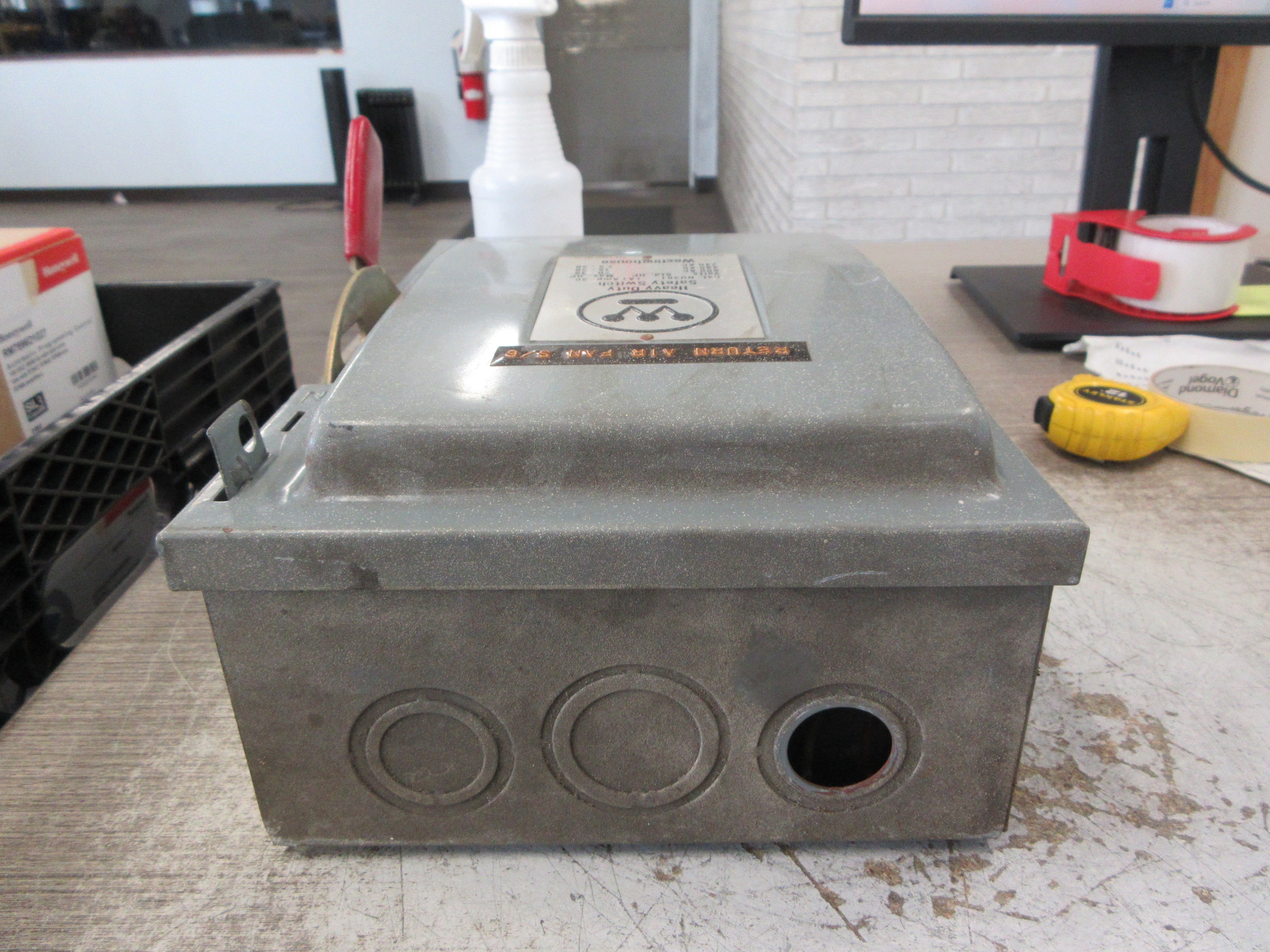 Westinghouse Non-Fusible Safety Switch/Disconnect HU361 30A 600V 3P Used