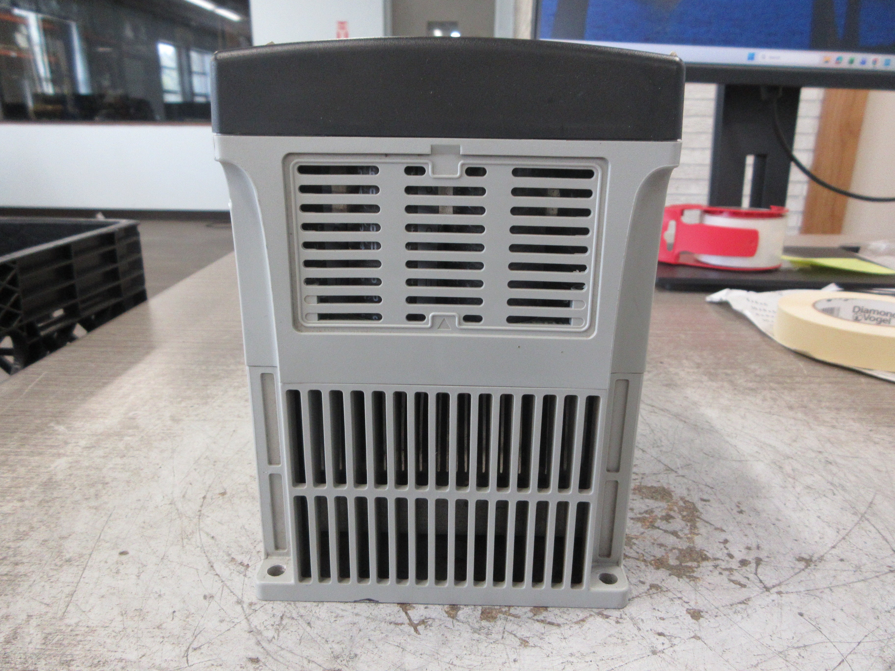 Allen-Bradley PowerFlex 400 AC Drive 22C-D030N103 Ser. A 20HP 3Ph Used