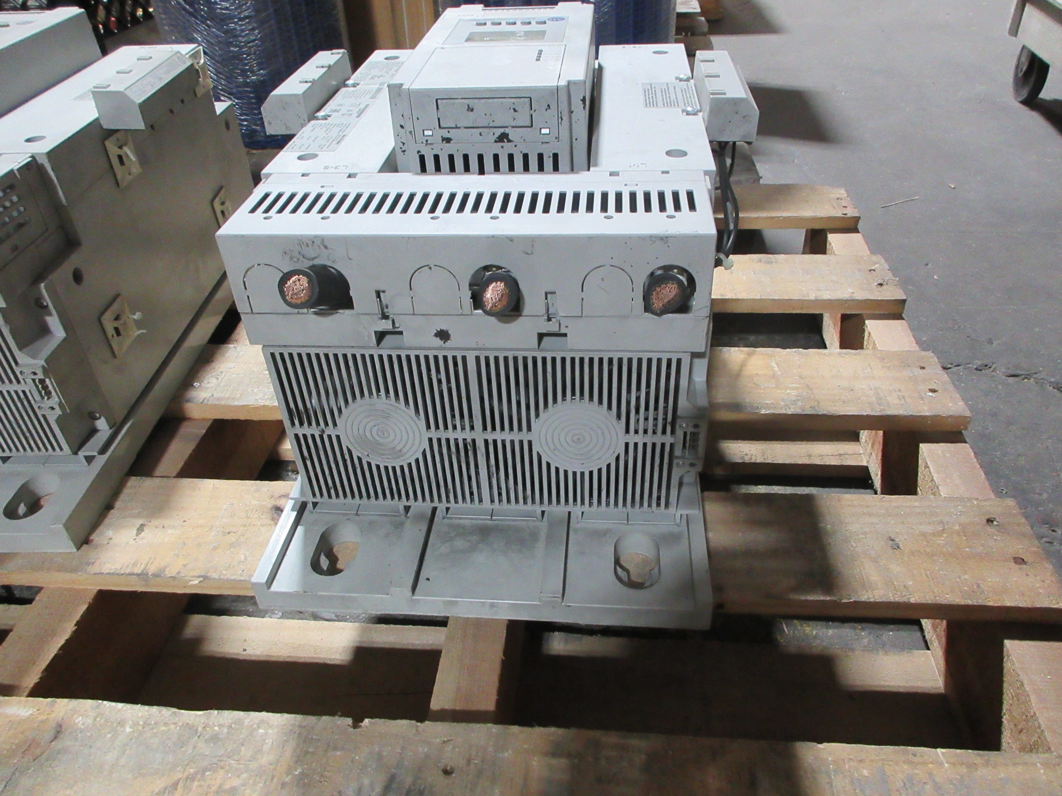 Allen-Bradley SMC-Flex Soft Start 150-F361NBD Ser. B 300HP 200-480V 3Ph Used