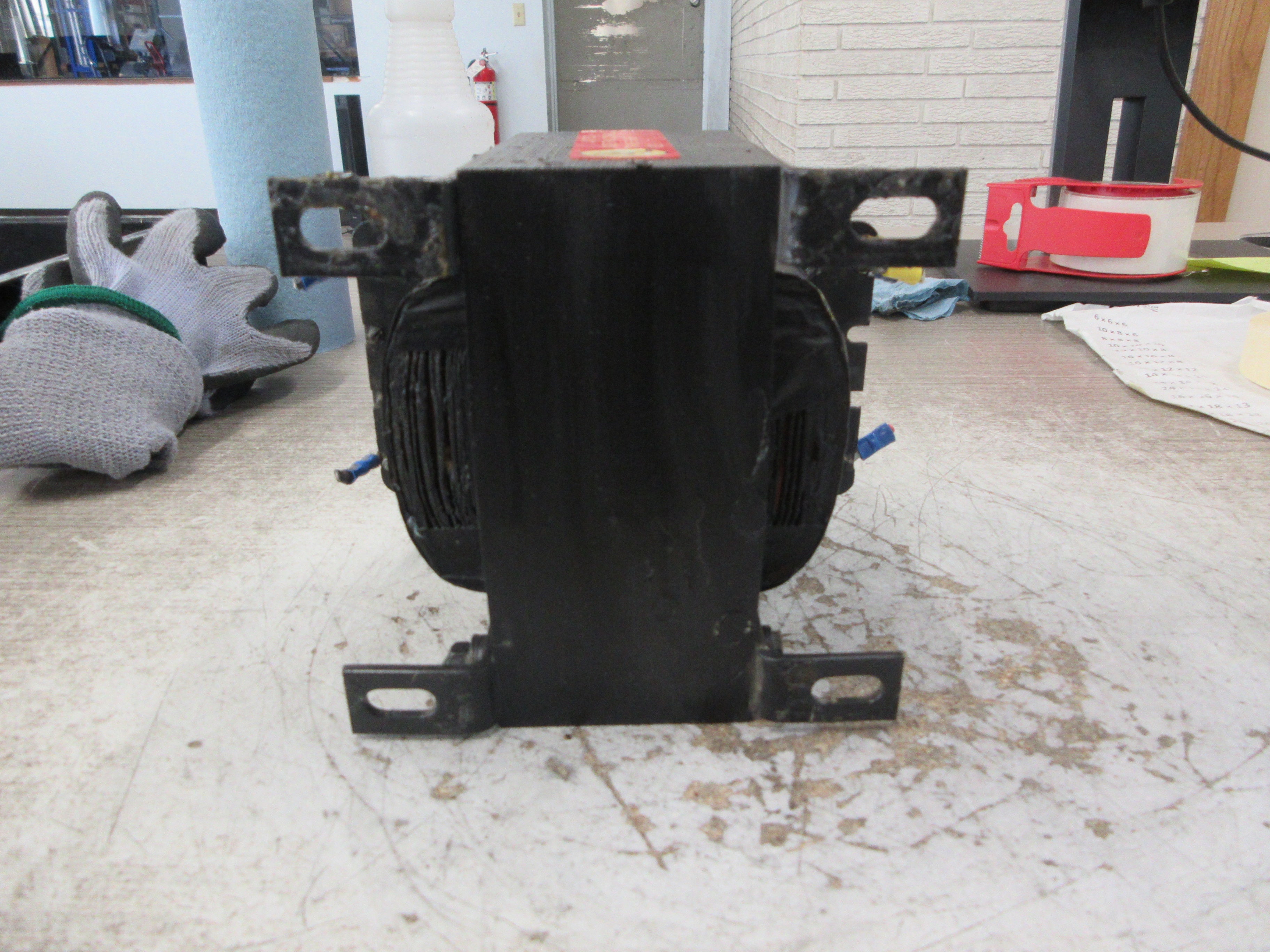 Hevi-Duty Type SBW Control Transformer W500 0.500KVA Pri: 240/480V Used