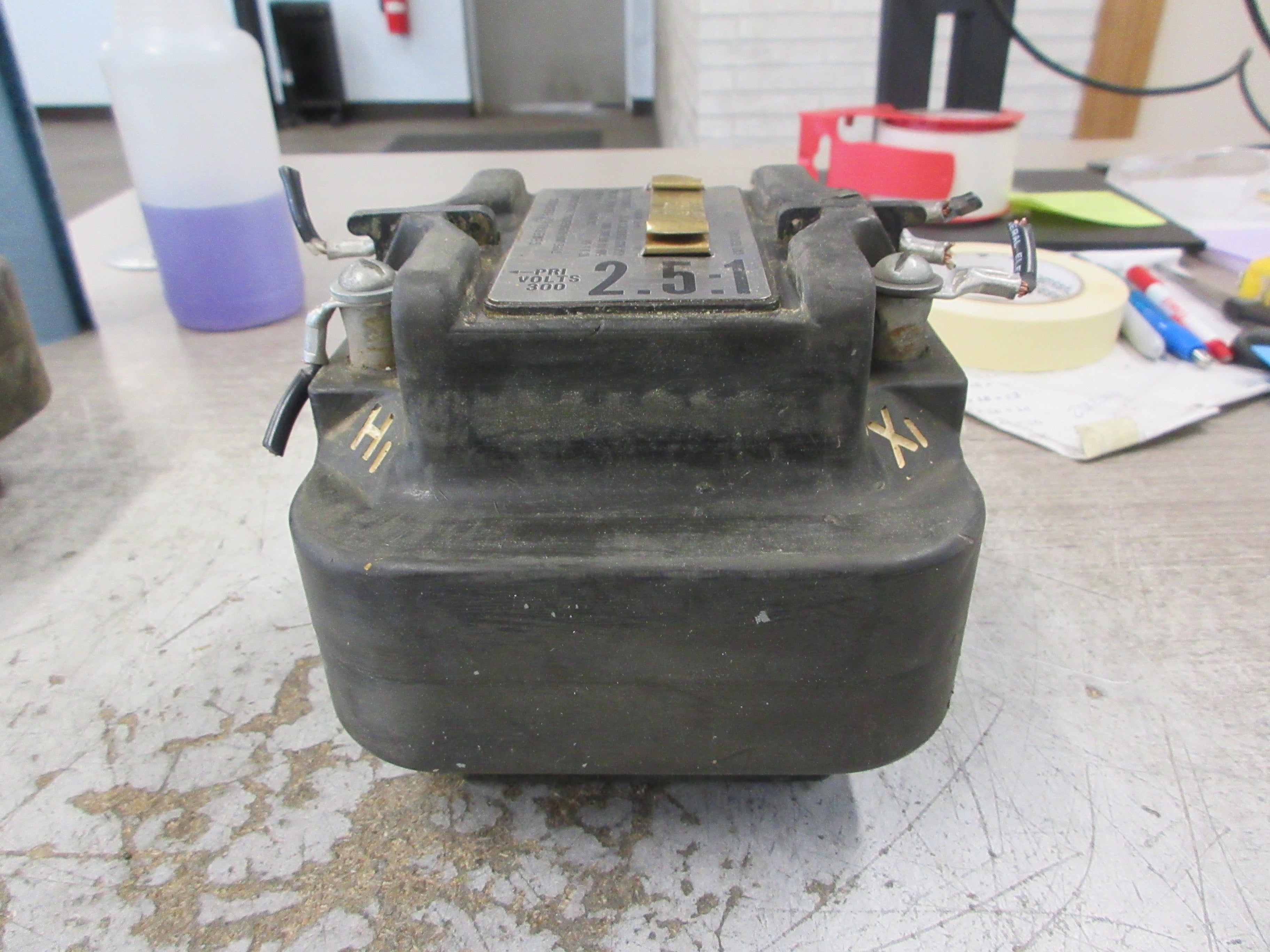 GE Type JVA-0 Potential Transformer 760X34G5 Pri: 300V Ratio 2.5:1 50-400Hz Used