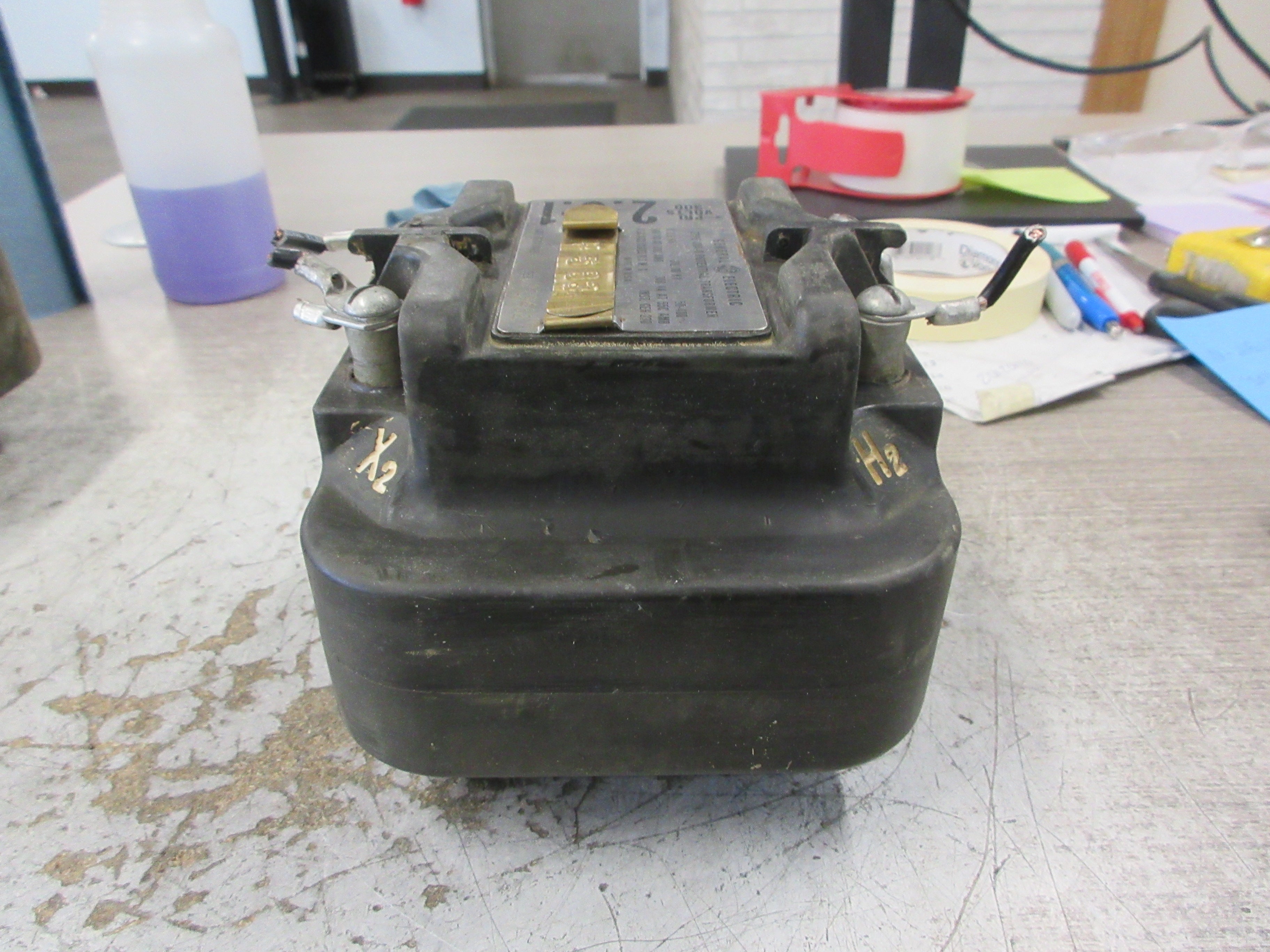 GE Type JVA-0 Potential Transformer 760X34G5 Pri: 300V Ratio 2.5:1 50-400Hz Used