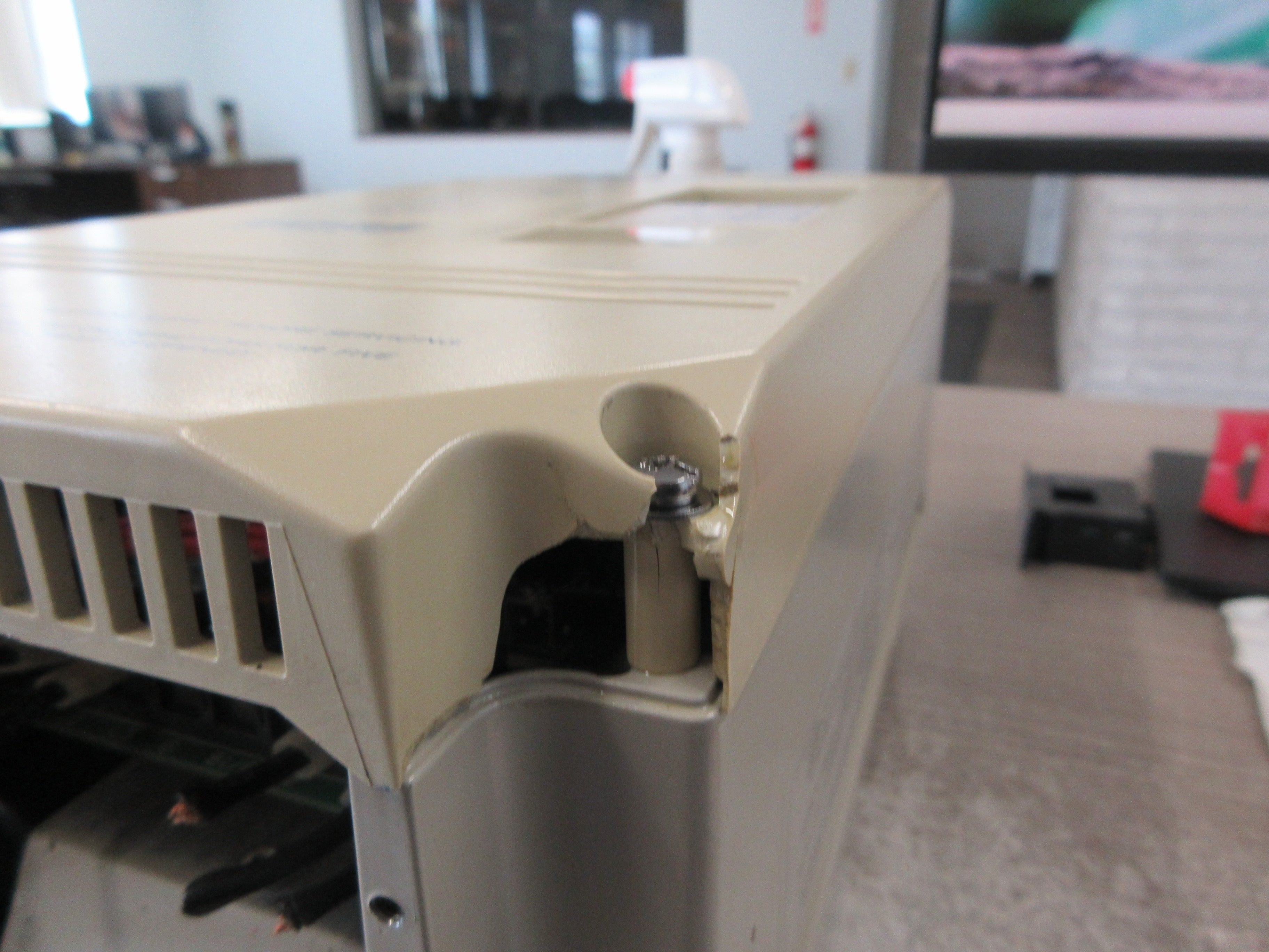 IDM Controls PoWrMaster AC Drive CIMR-G3U45P5 7.5HP 3Ph Used