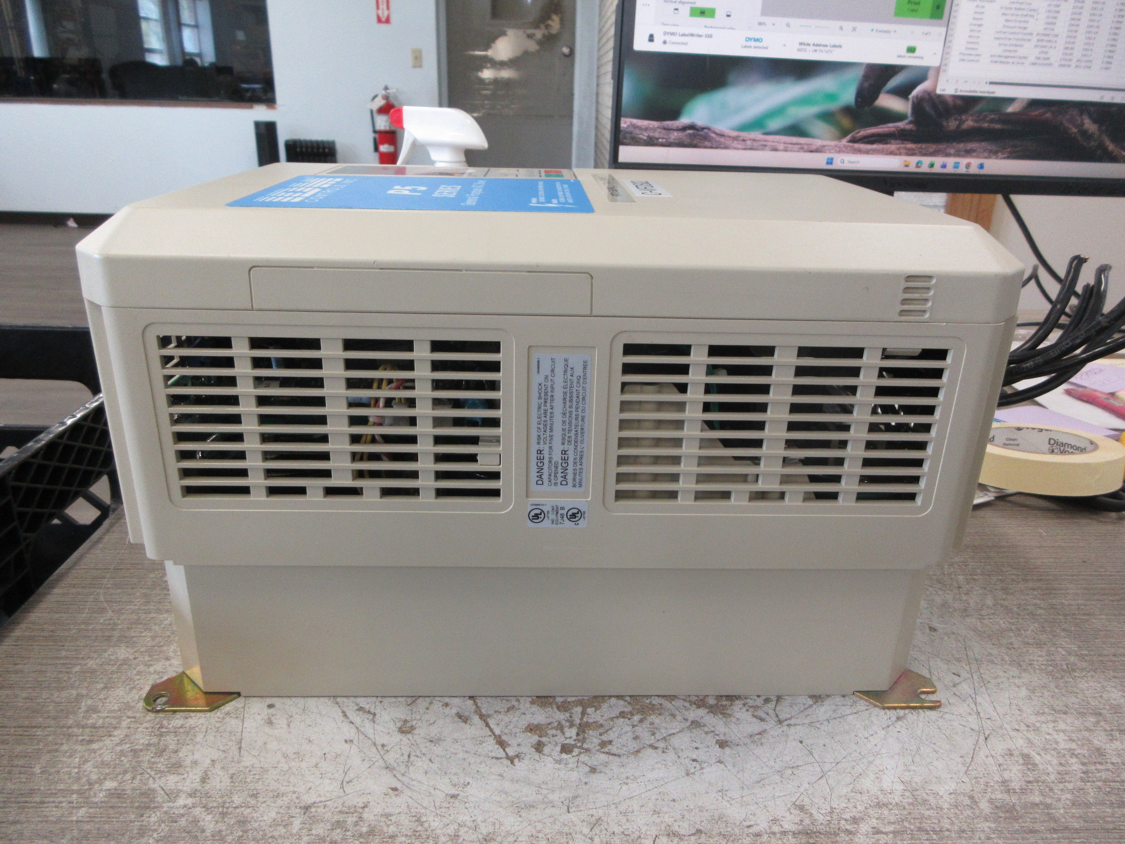 IDM Controls P5 Series AC Drive CIMR-P5U2011 20HP 3Ph Used